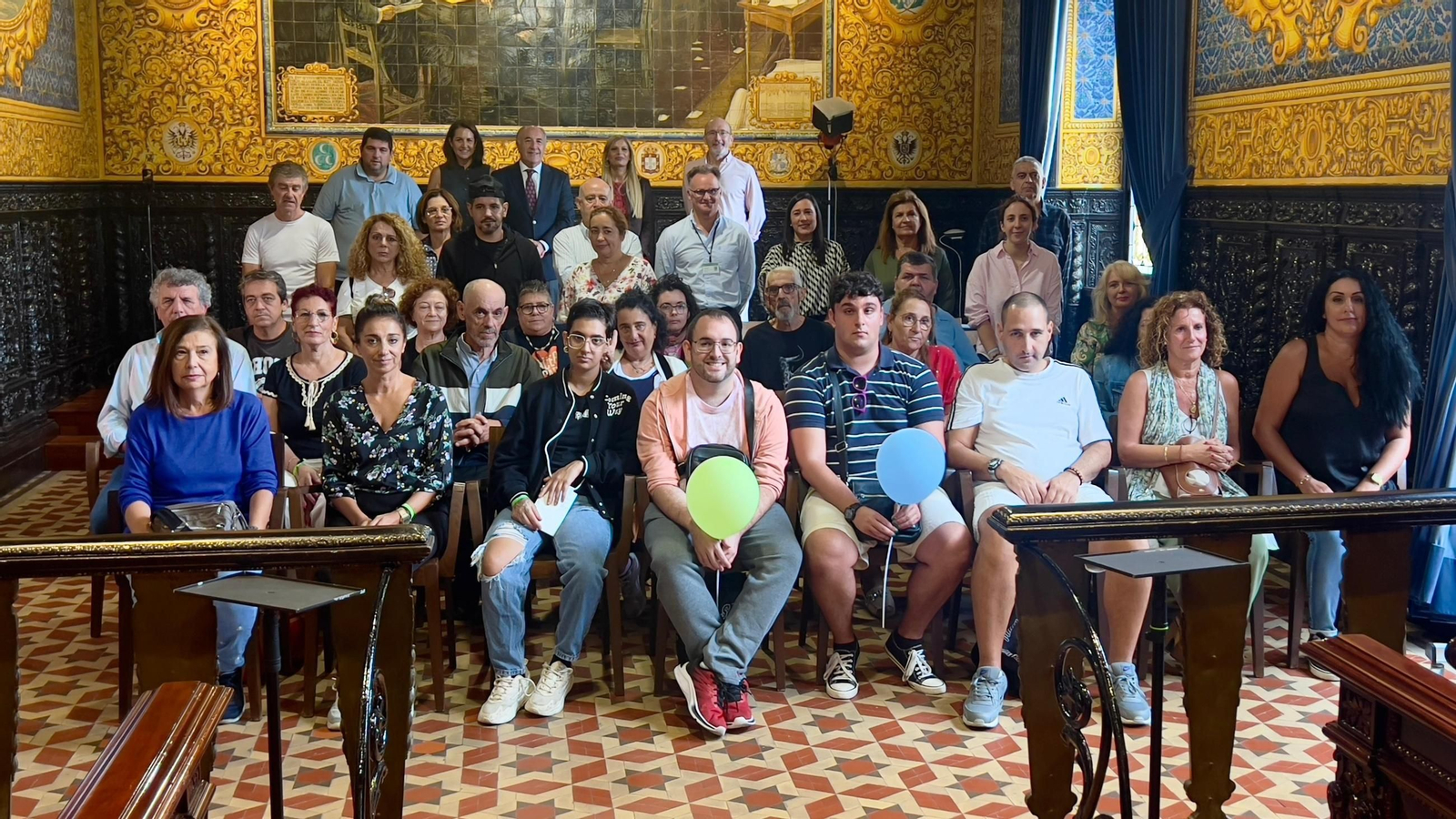 Participantes en el acto por el Día de la Salud Mental en Algeciras.