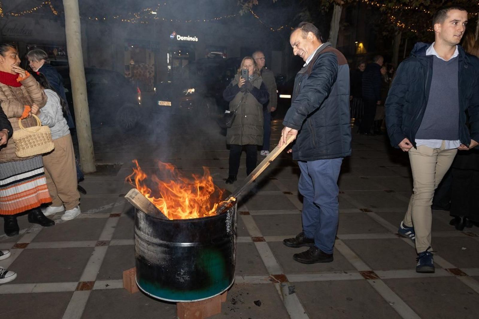 Zambomba de la Hermandad de la Buena Muerte y actuación de Maria Soledad