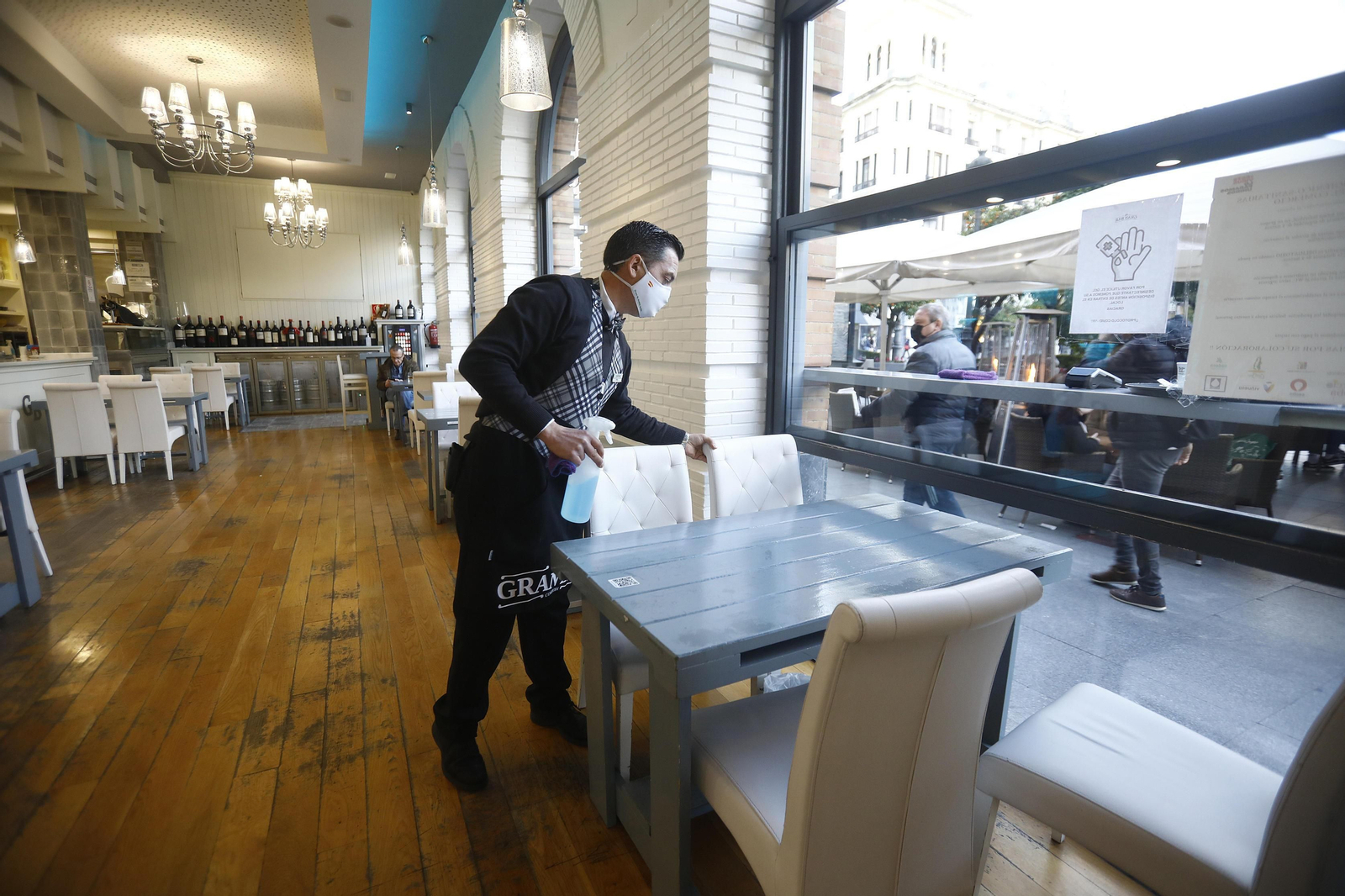 El nuevo cierre de bares y restaurantes de Córdoba, en fotografías