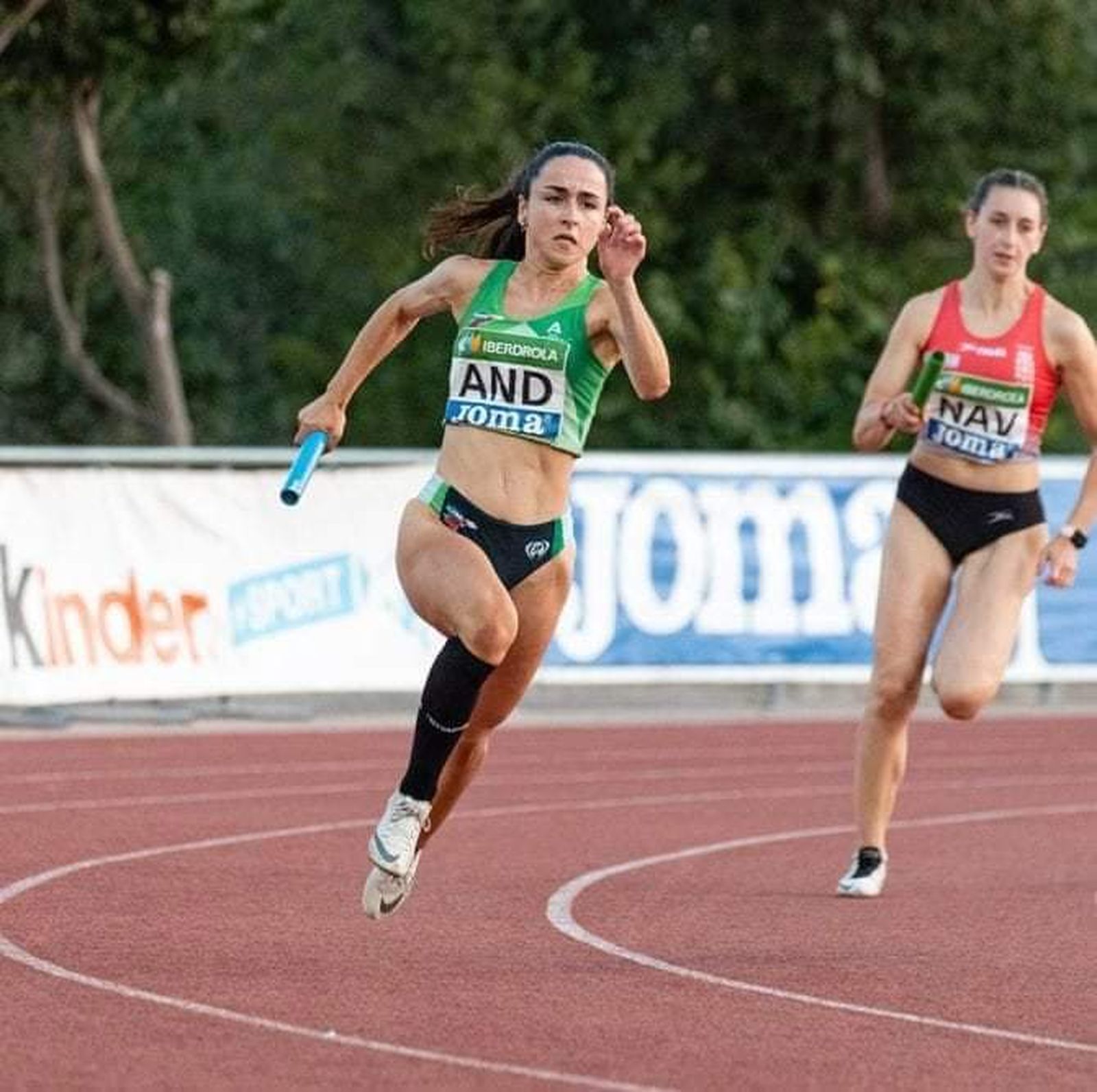 Yanira Sánchez, en la prueba de relevos.
