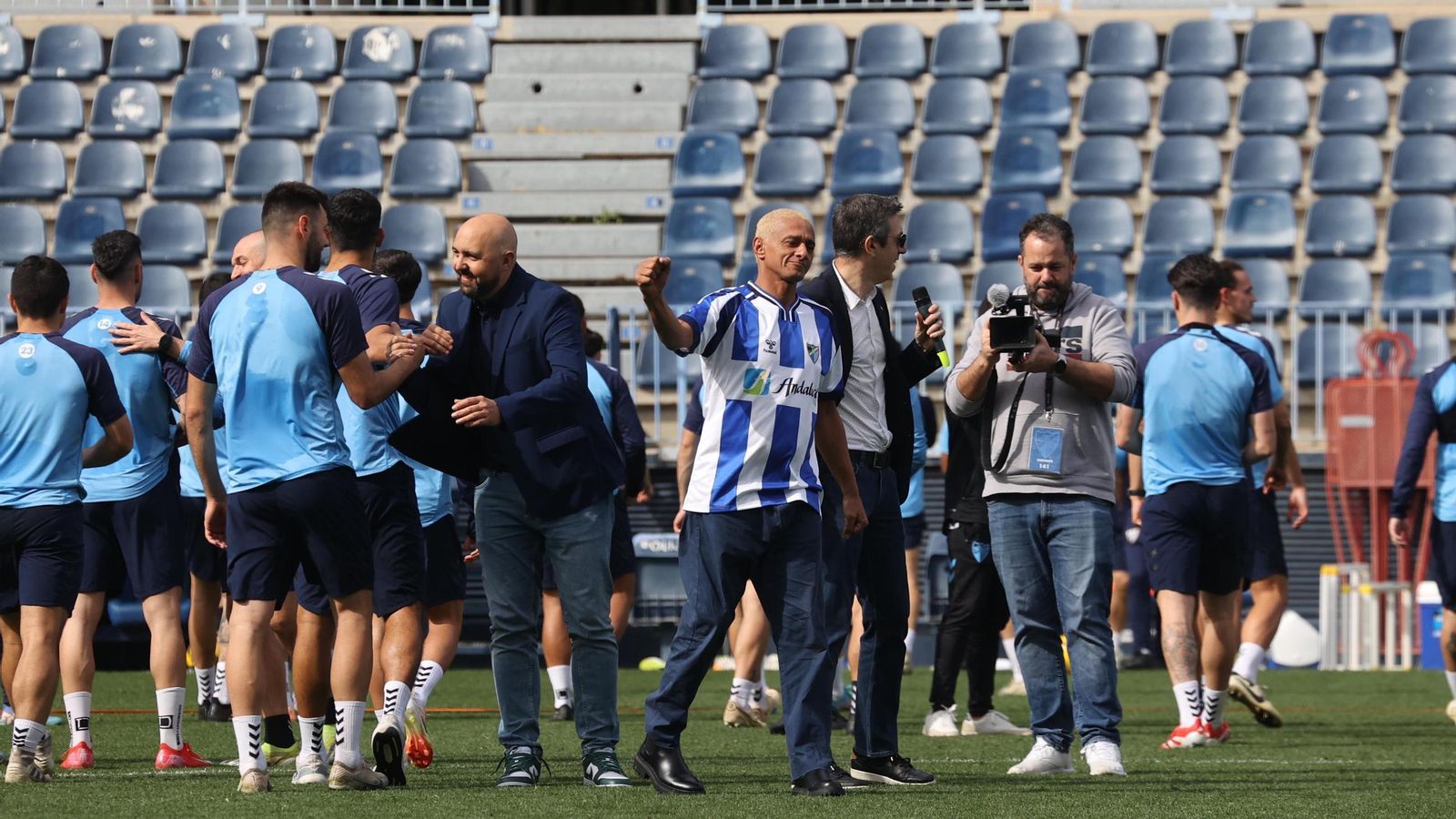 Darío Silva y Dely Valdés: las fotos del regreso de la Doble D a La Rosaleda