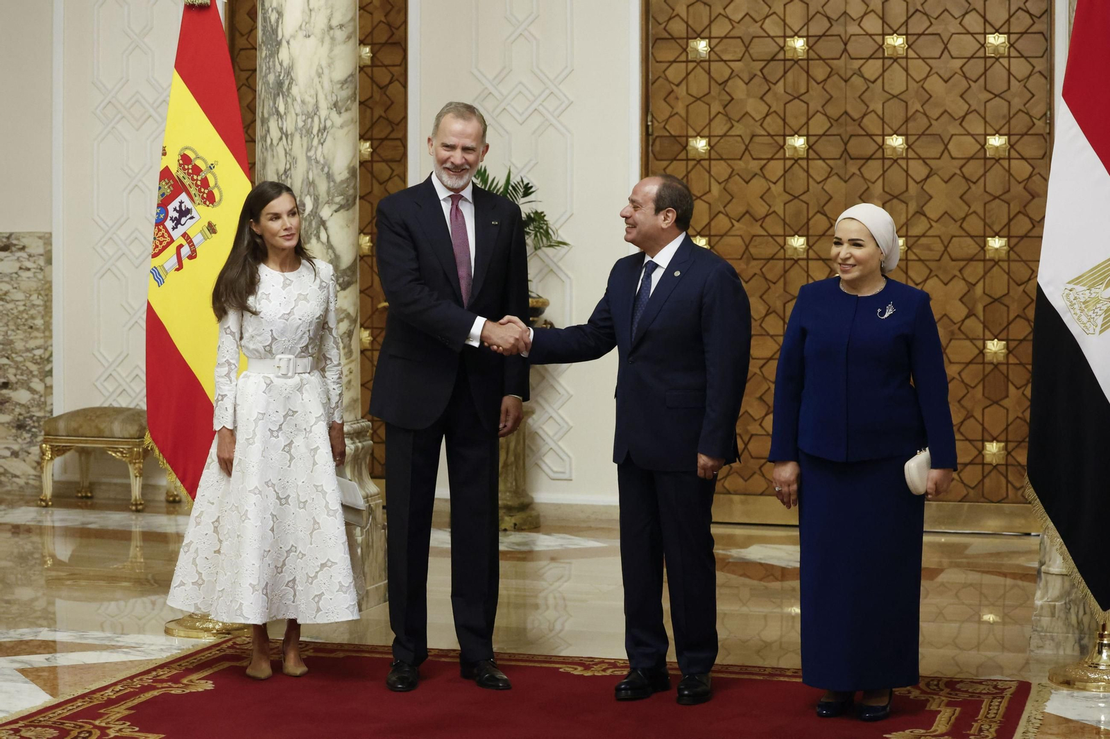 Los reyes de España prosiguen su primer viaje de Estado a Egipto.
