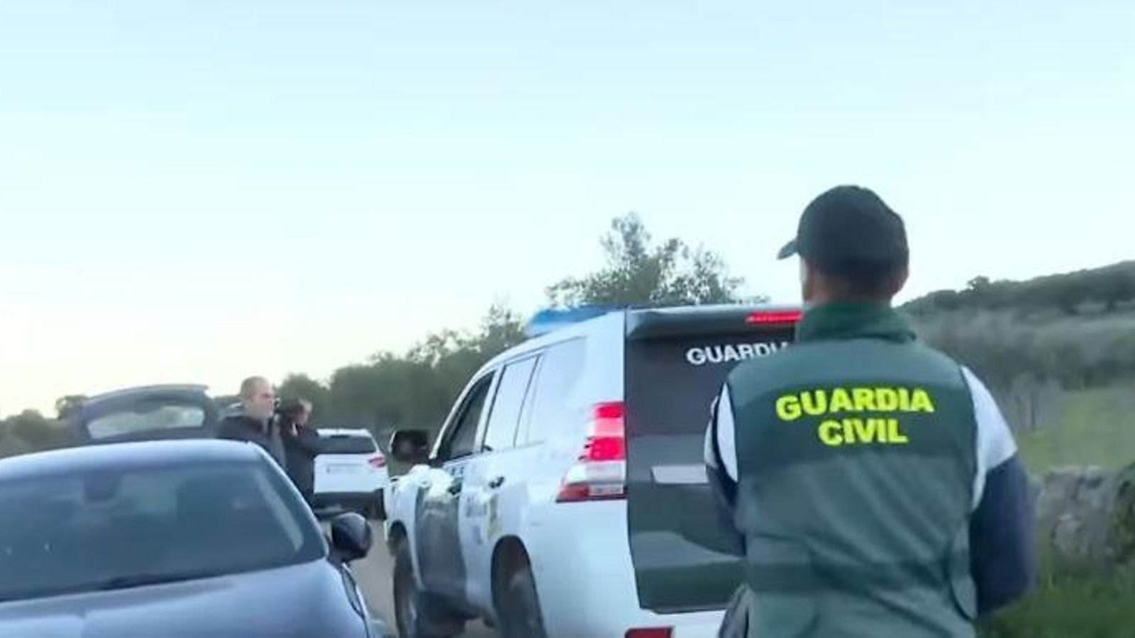 Operativo de la Guardia Civil en Santa Olalla.