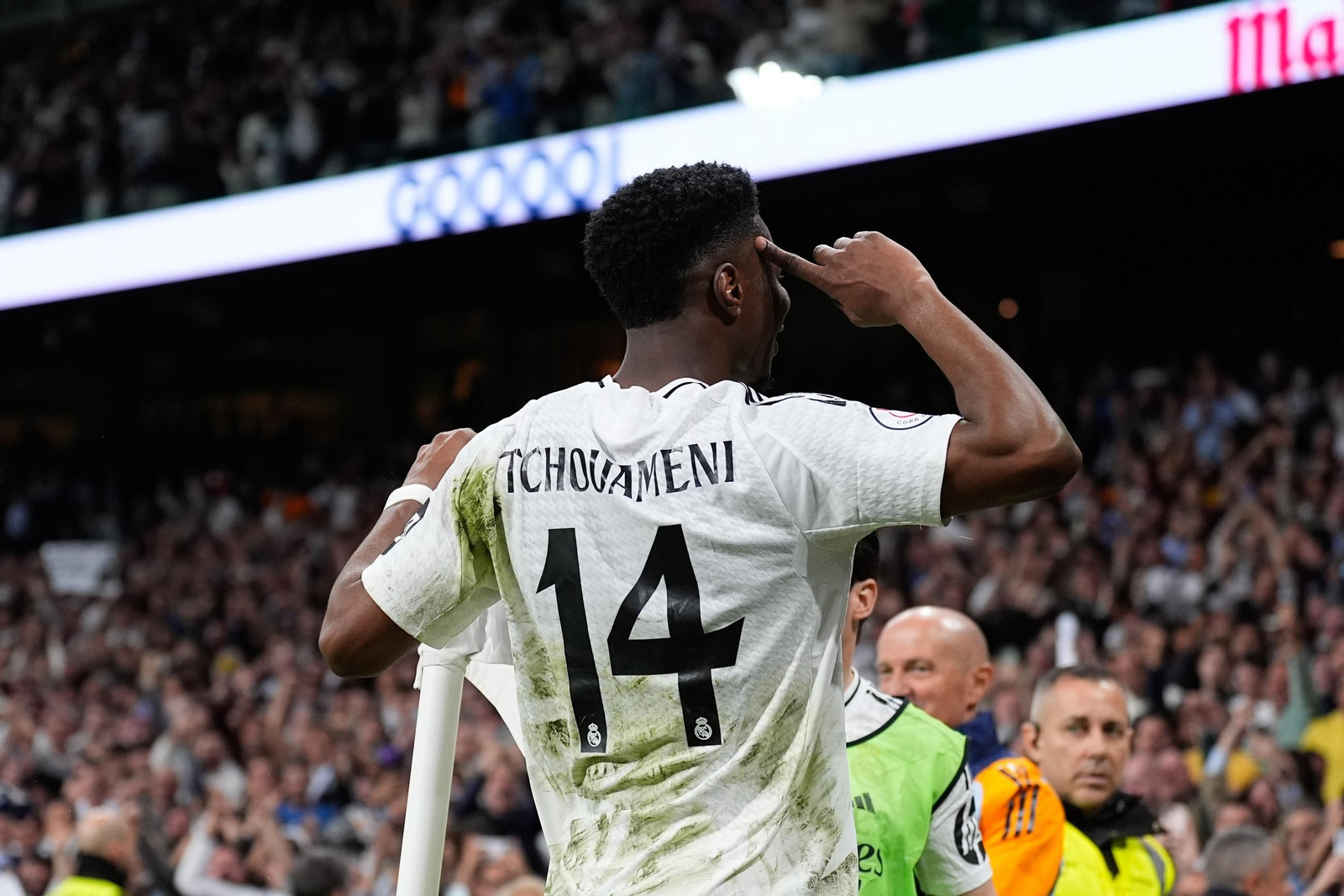 Las fotos del Real Madrid - Real Sociedad camino del Estadio de la Cartuja