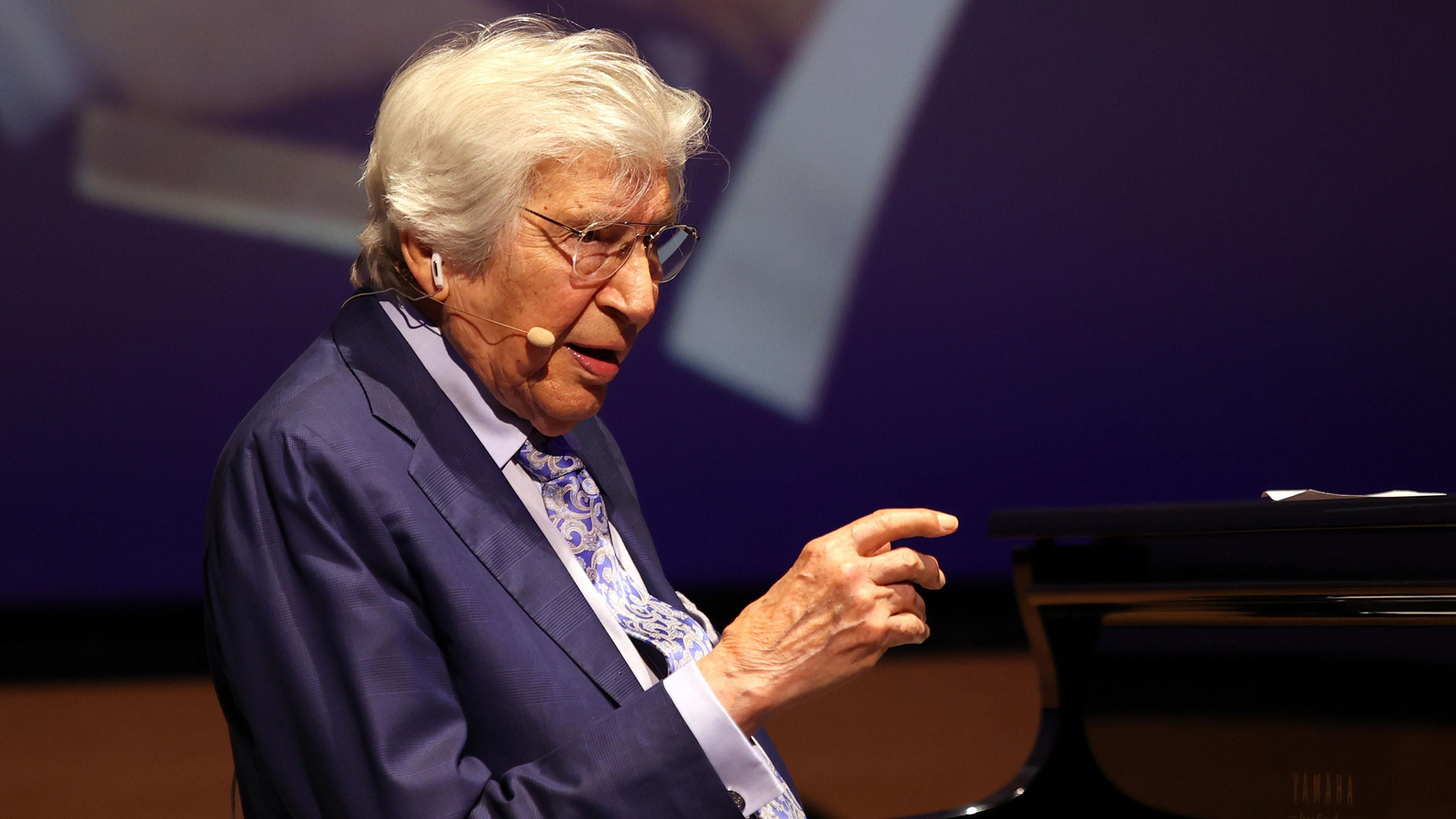 Manuel Alejandro recibe el premio Jerezano del Año del Rotary Club Jerez