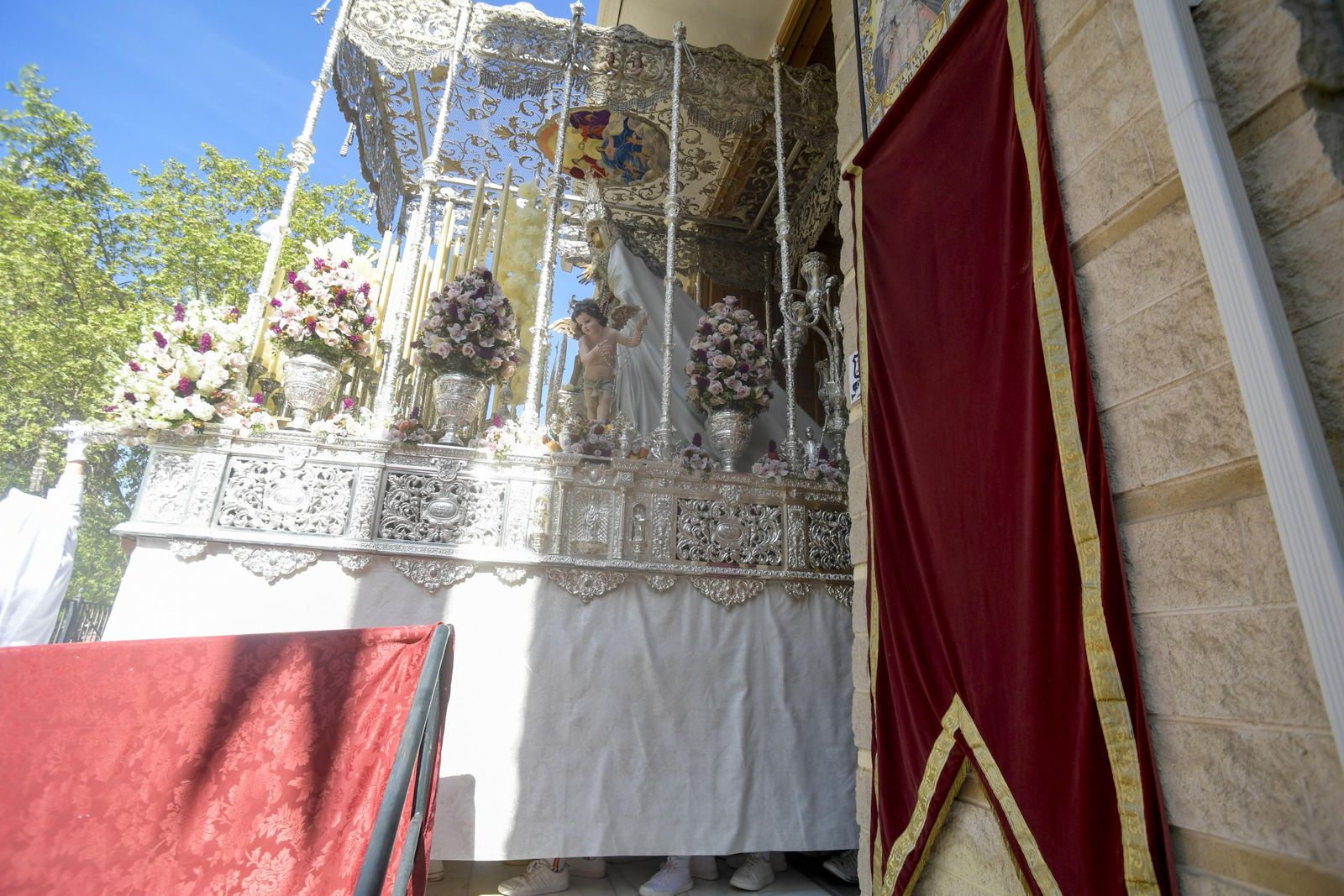 Imágenes del Domingo Santo en Granada