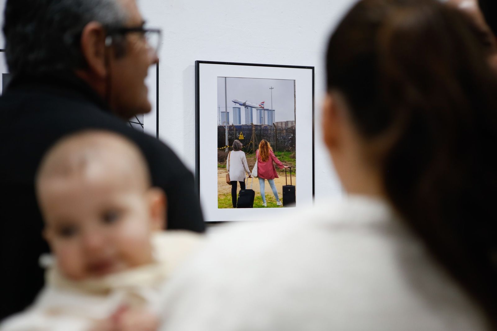 Fotos de la exposición de Infocus sobre la Verja de Gibraltar