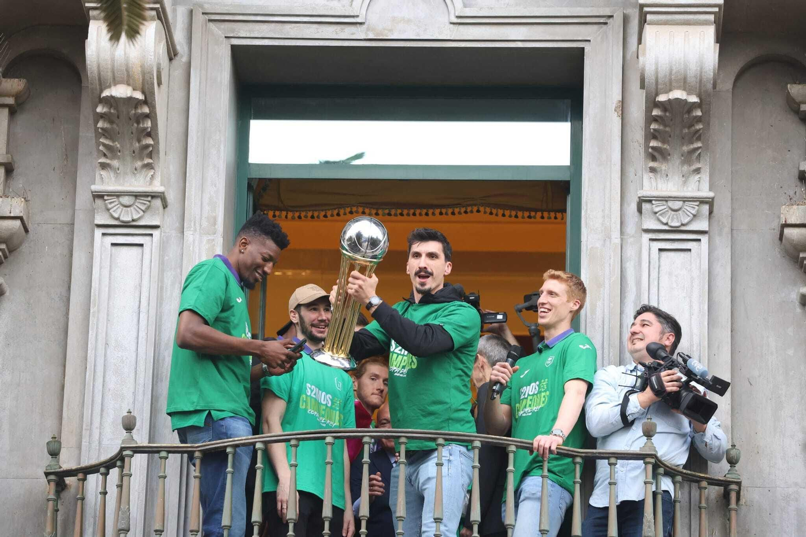 El Unicaja ofrece el título a Málaga, en fotos