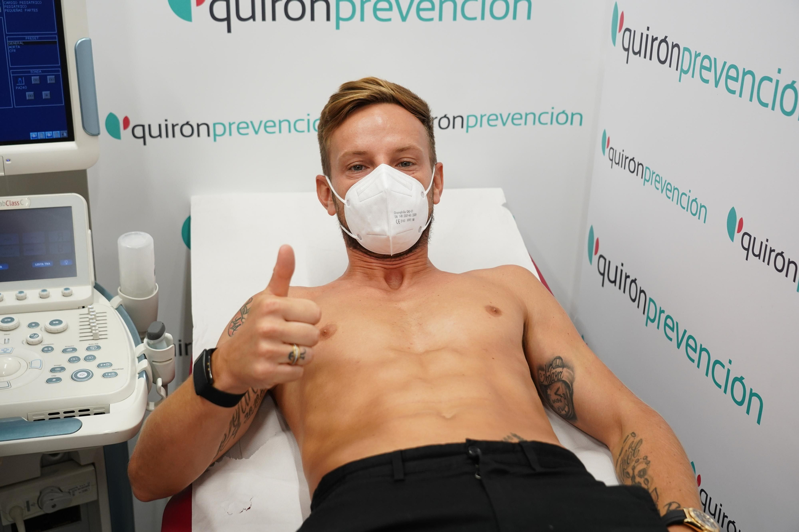 Rakitic, durante su revisión médica previa al entrenamiento de esta tarde.