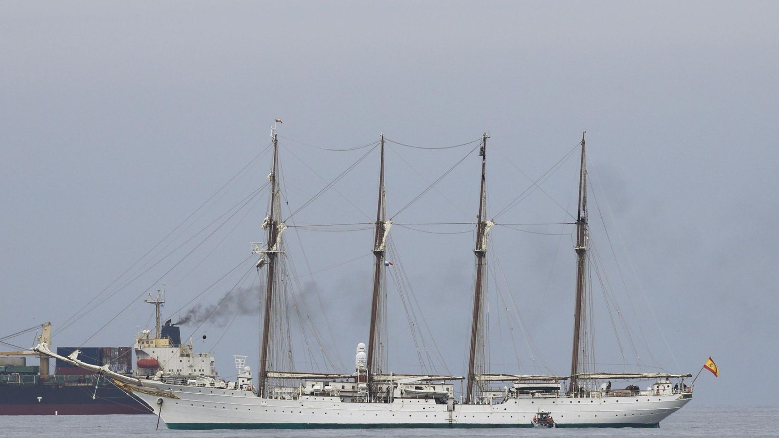 El buque escuela Juan Sebastián Elcano llega a Panamá, donde estará la Reina Letizia para visitar a la Princesa Leonor.