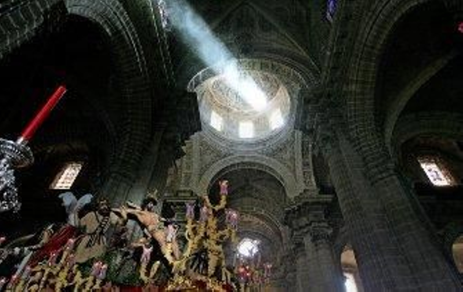 El domingo de Resurrección pone un magnífico epílogo a la Pasión de Jerez