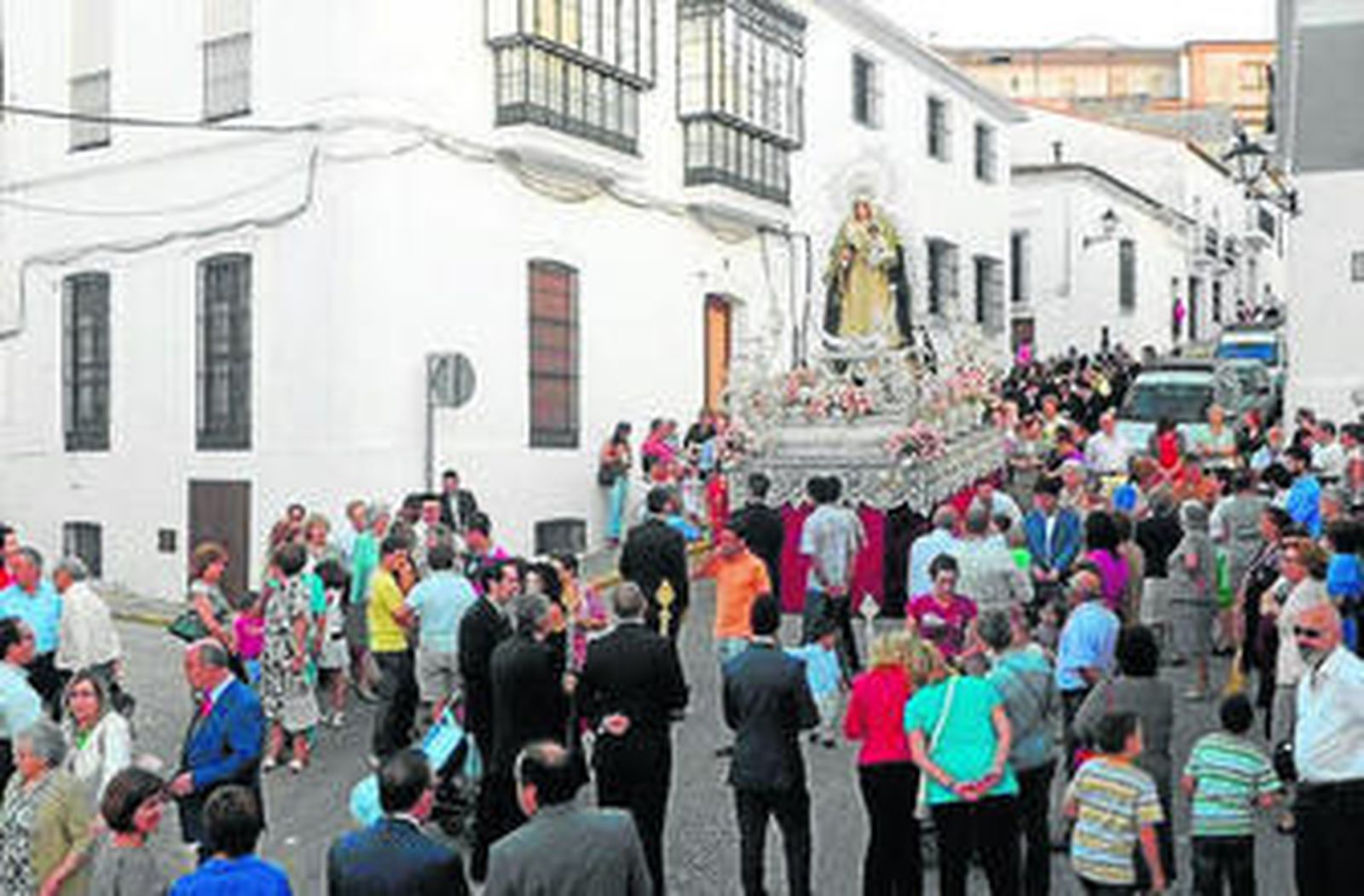 La Virgen del Rosario, en las calles de Aracena.