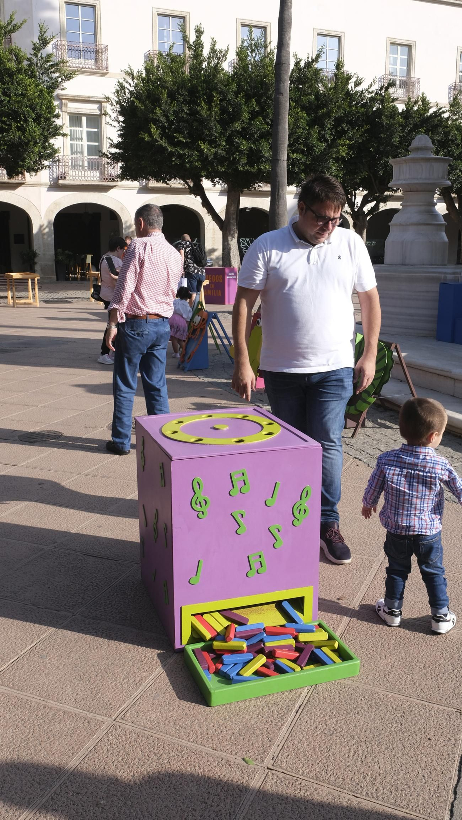 Imágenes de la Noche en Blanco, en Almería
