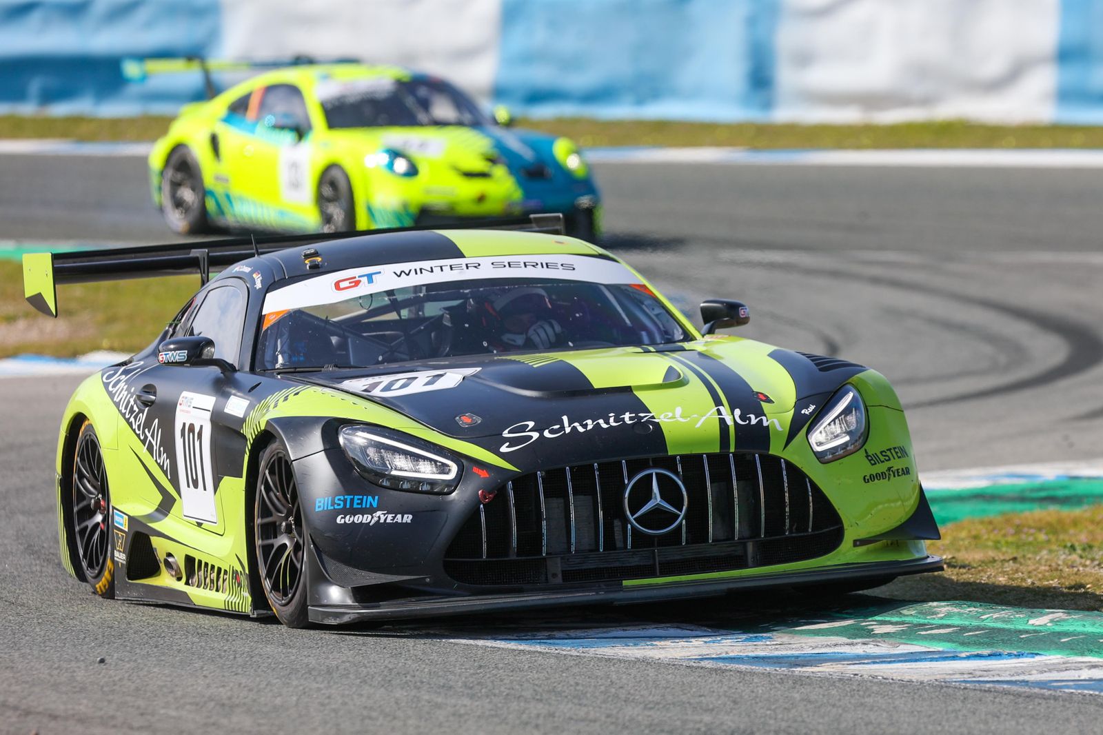 Colin Caresani se hizo con el triunfo en la segunda carrera de GT con el Mercedes AMG GT3.