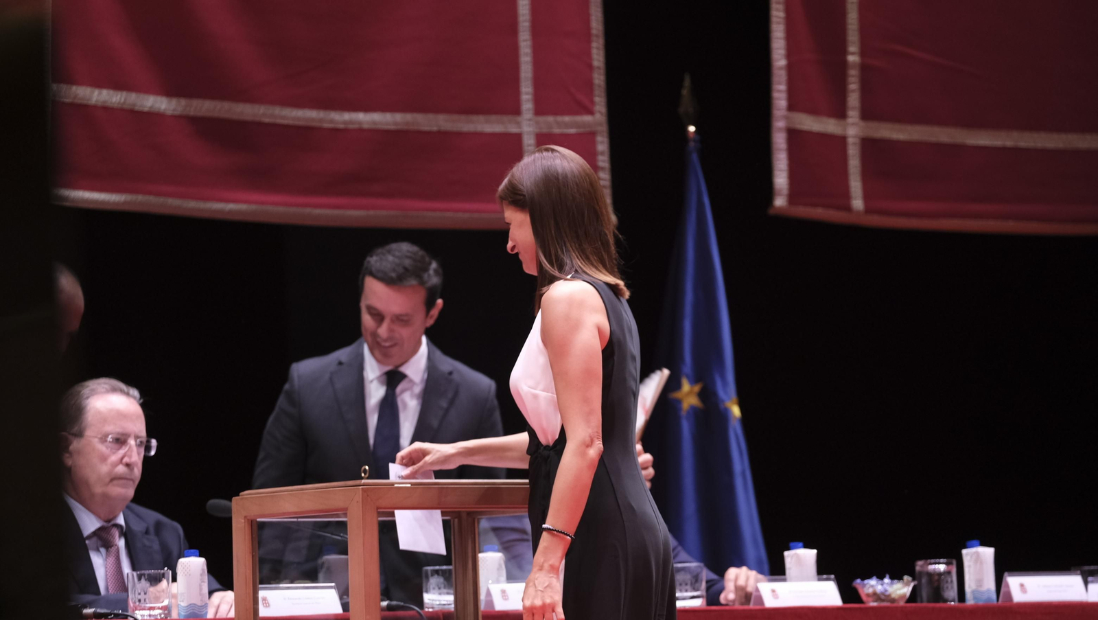 Imágenes de la constitución de la Corporación Municipal de almería, con María Vázquez como Alcaldesa