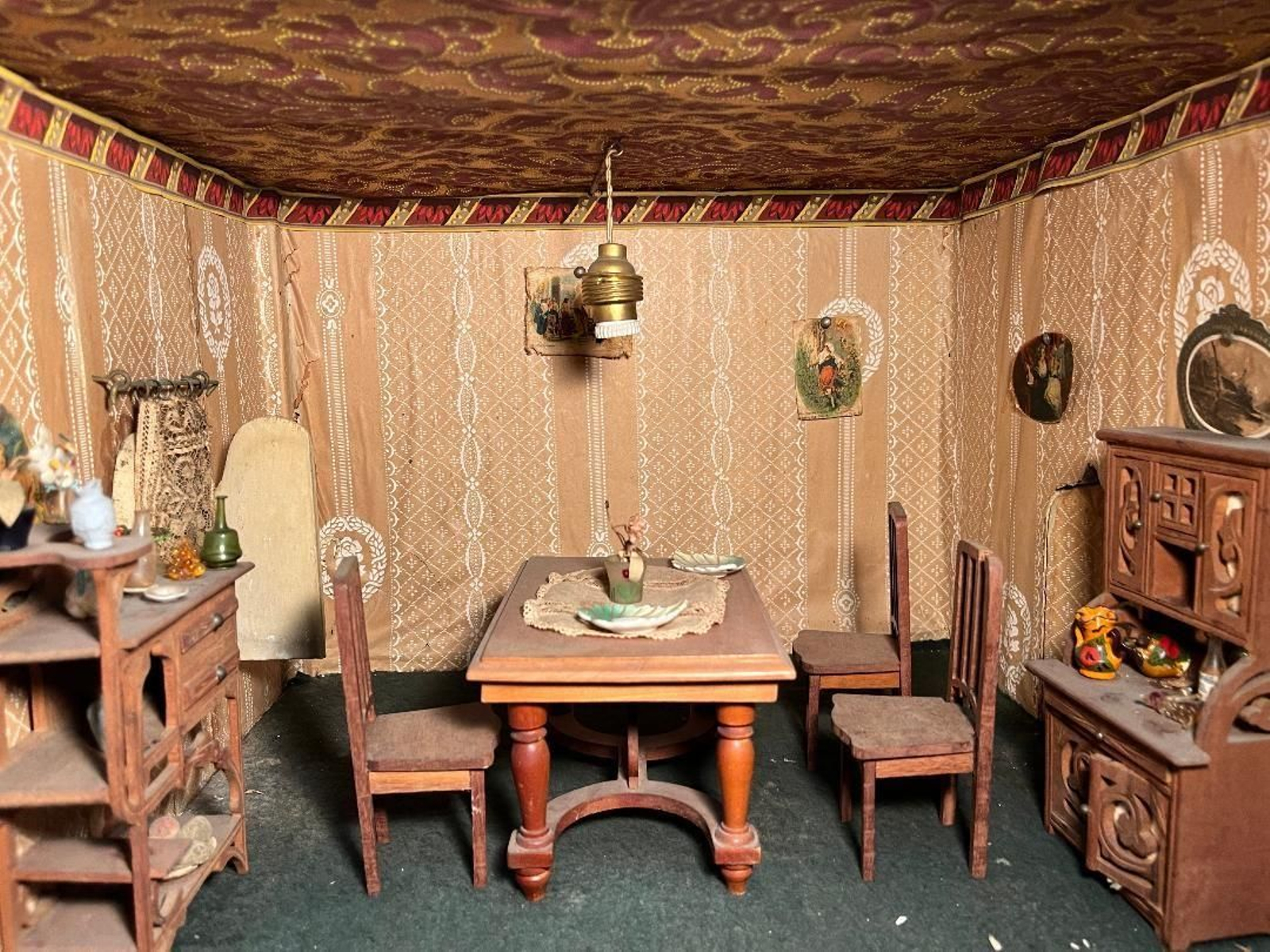 Así es esta casa de muñecas modernista, en Cádiz