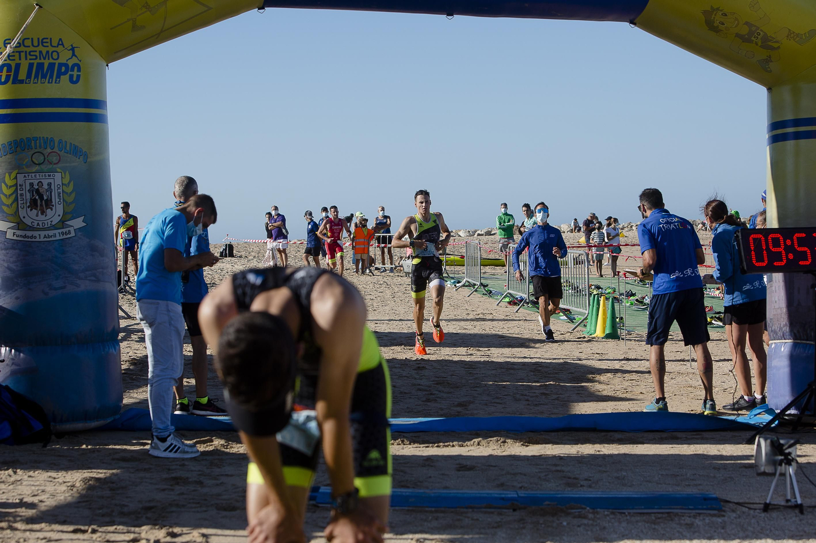 El II acuatlón Tirabuzón ciudad de Cádiz, en imágenes