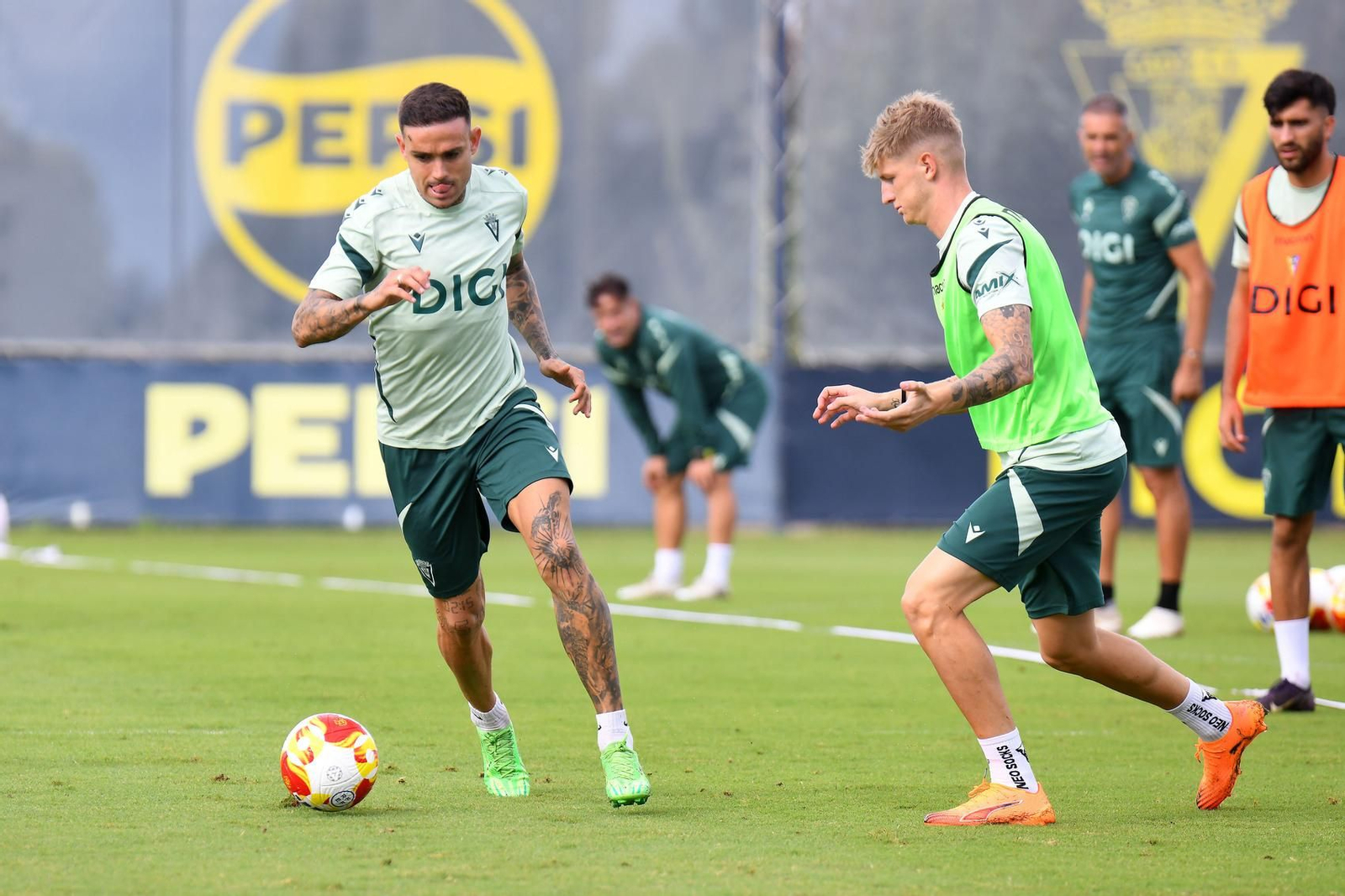 Roger Martí y Pelayo Fernández en la sesión del lunes.