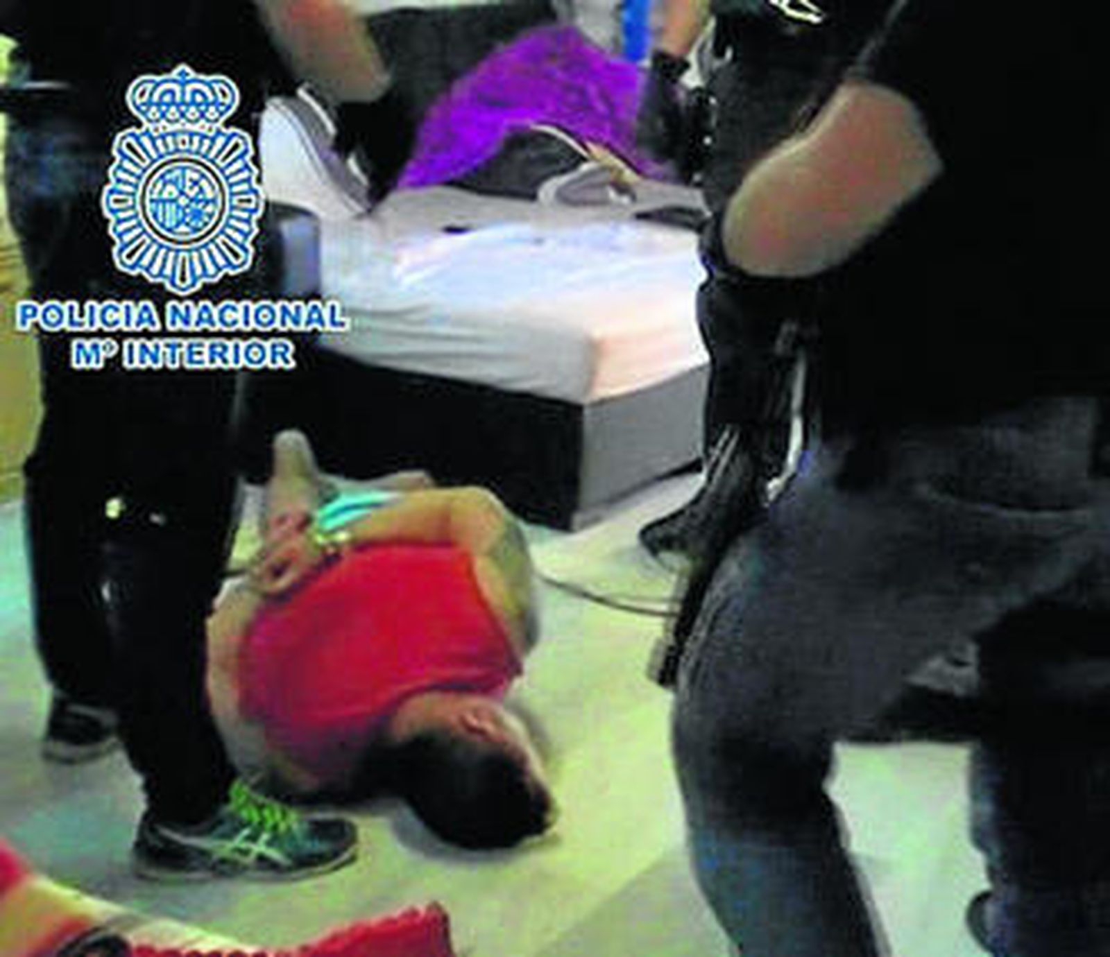 Uno de los 13 detenidos por la Policía Nacional.