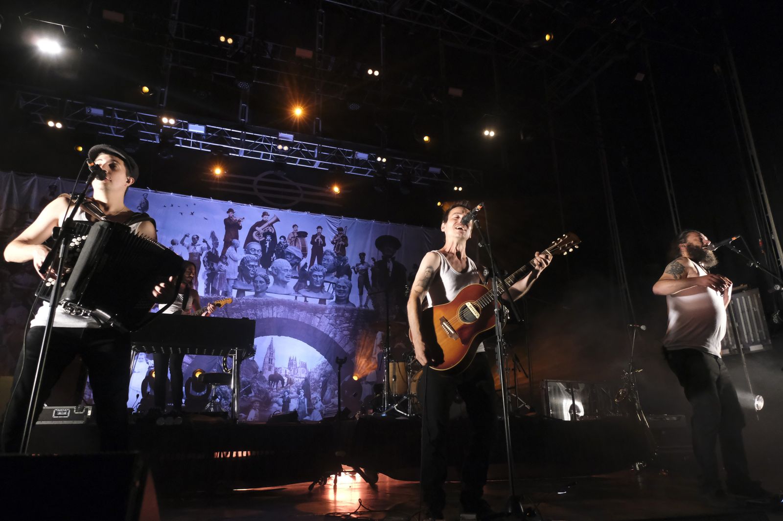 El concierto de La M.O.D.A. en el Festival de la Guitarra de Córdoba, en imágenes