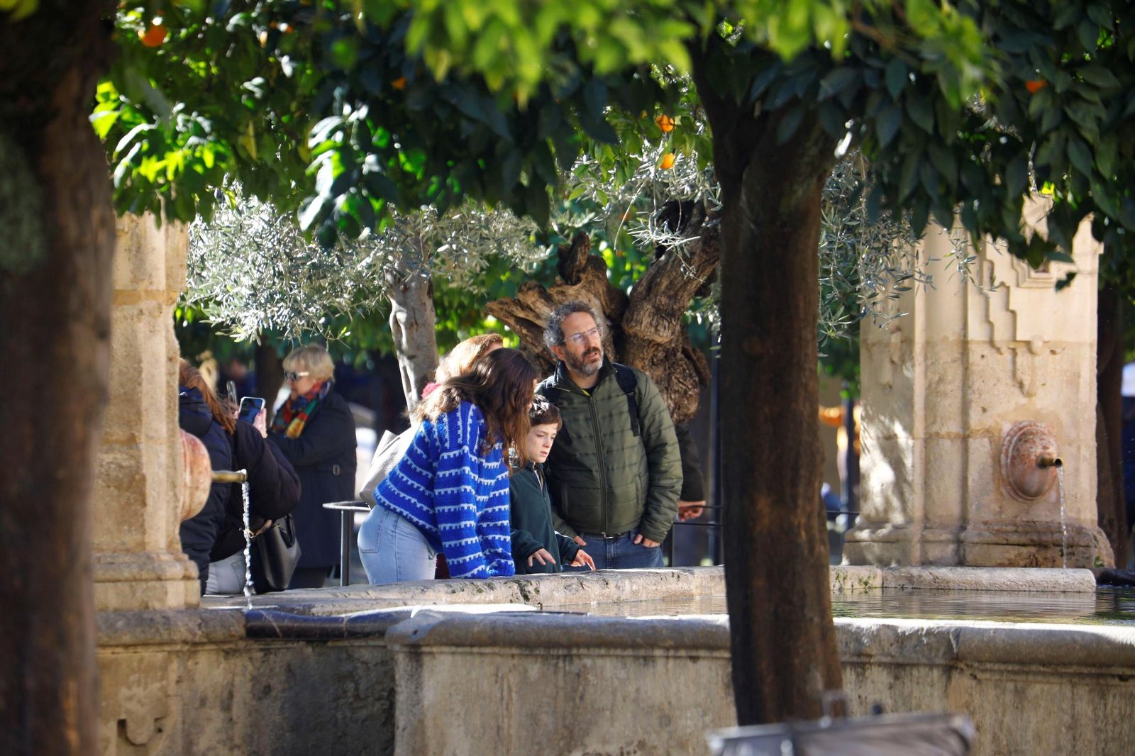 Córdoba se llena de turistas en el puente de la Constitución, en imágenes