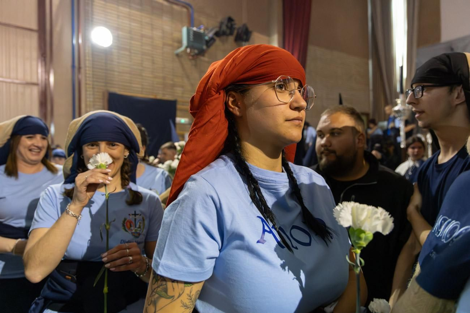 La temida lluvia impide el desarrollo normal de este Martes Santo