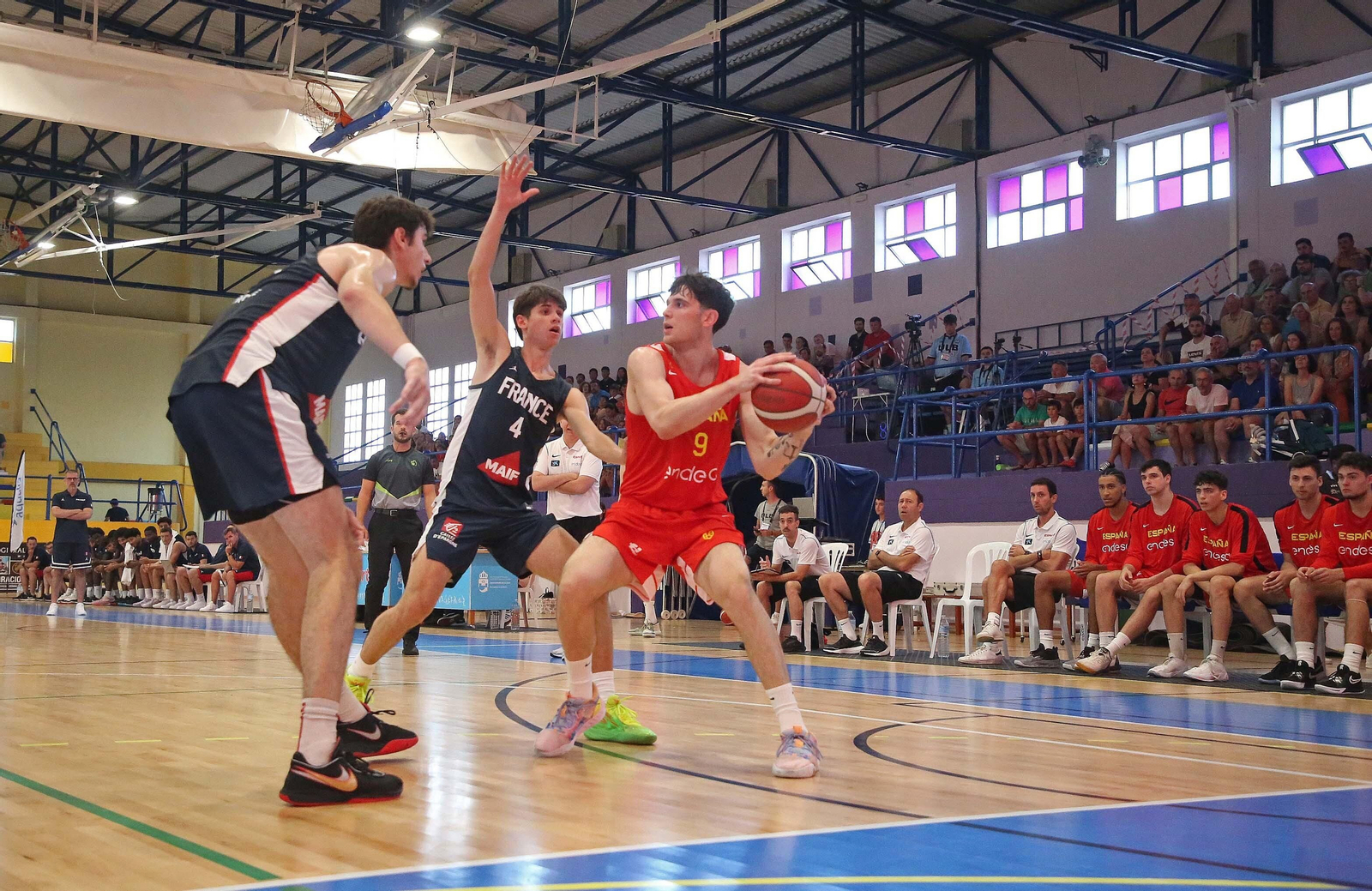 Fotos de la jornada final del Torneo Internacional de Baloncesto U-20 en La Línea