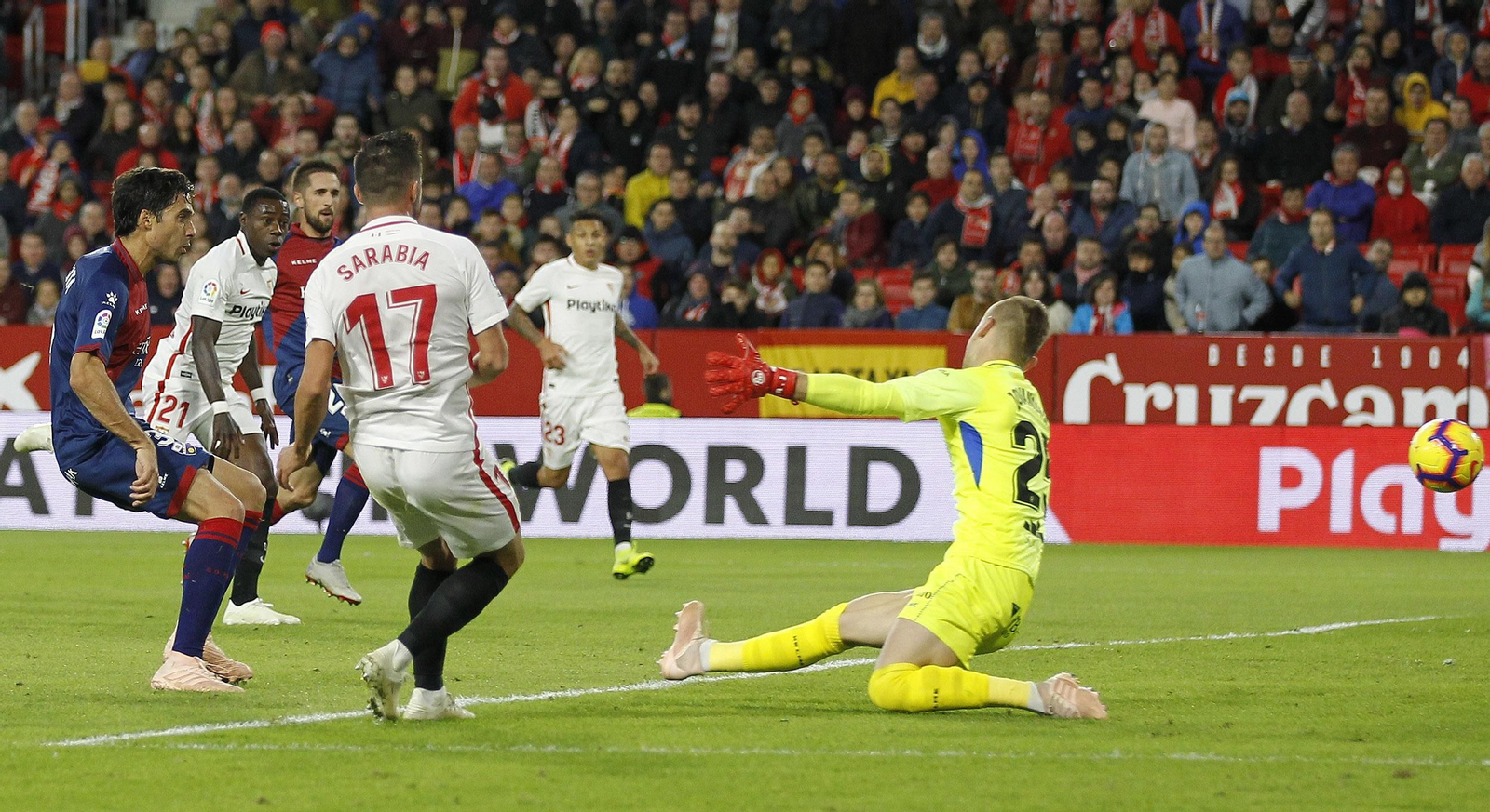El Sevilla-Huesca, en imágenes
