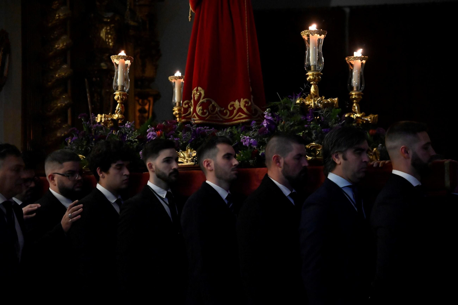 El vía crucios del Señor de las Penas, en imágenes