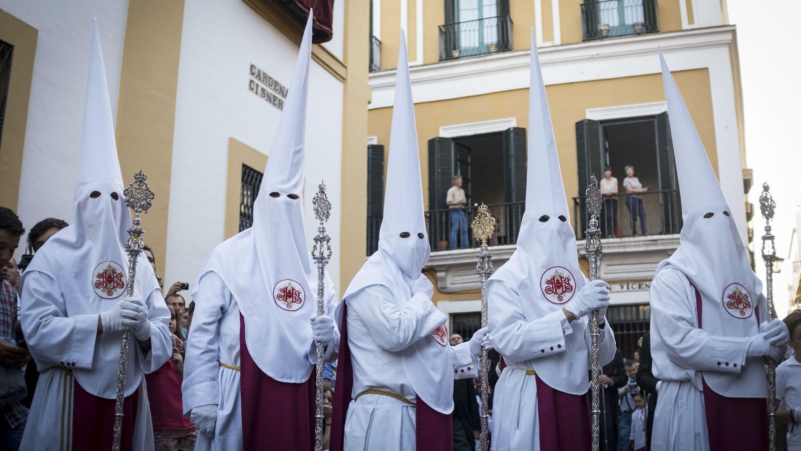 Los nazarenos de las Siete Palabras.