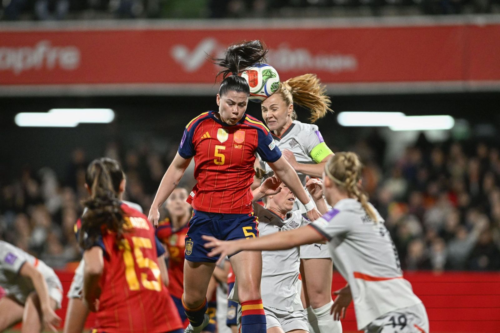 Las fotos del España-Islandia de fútbol femenino