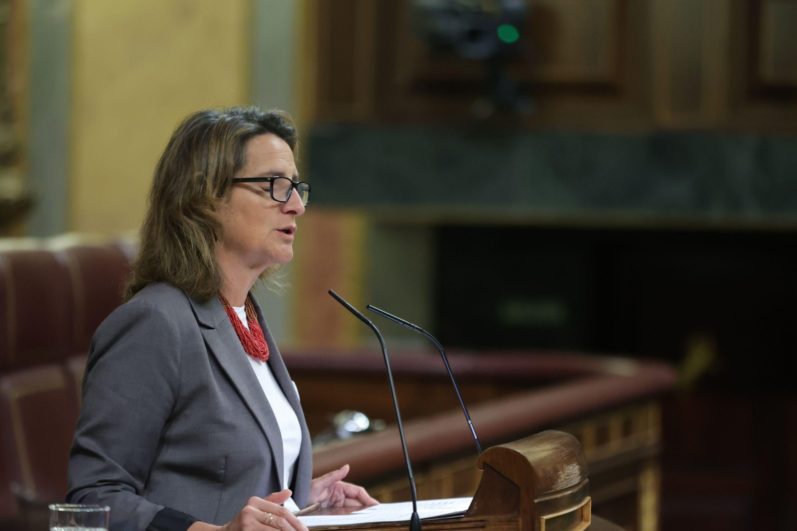 Teresa Ribera durante su intervención en el Congreso de los Diputados.