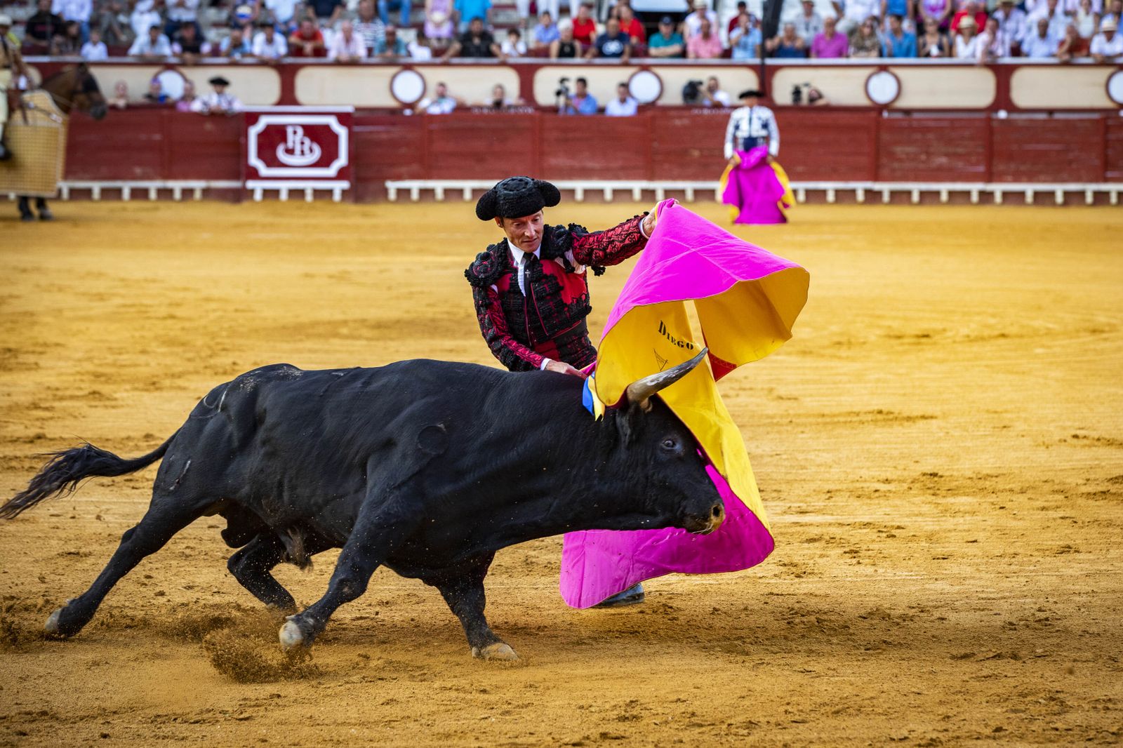 Diego Urdiales, Sebastián Castella y Daniel Luque, en la plaza de toros de El Puerto