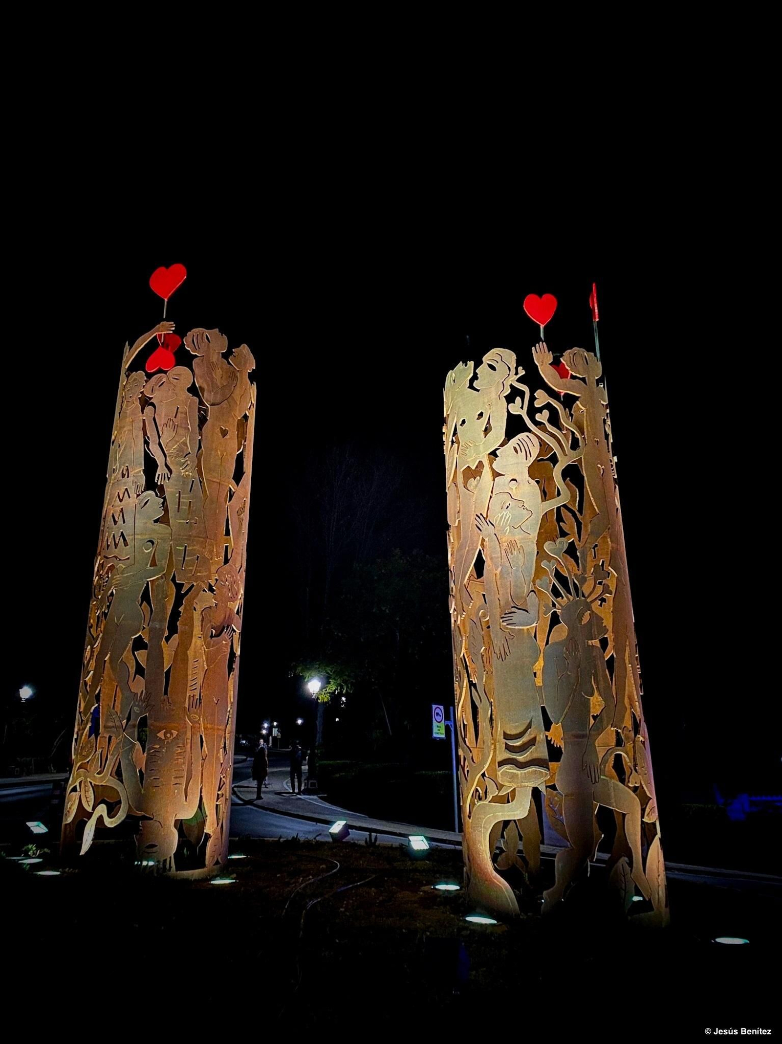 Espléndida escultura en uno de los acceso al pueblo. Espléndida escultura en uno de los acceso al pueblo.