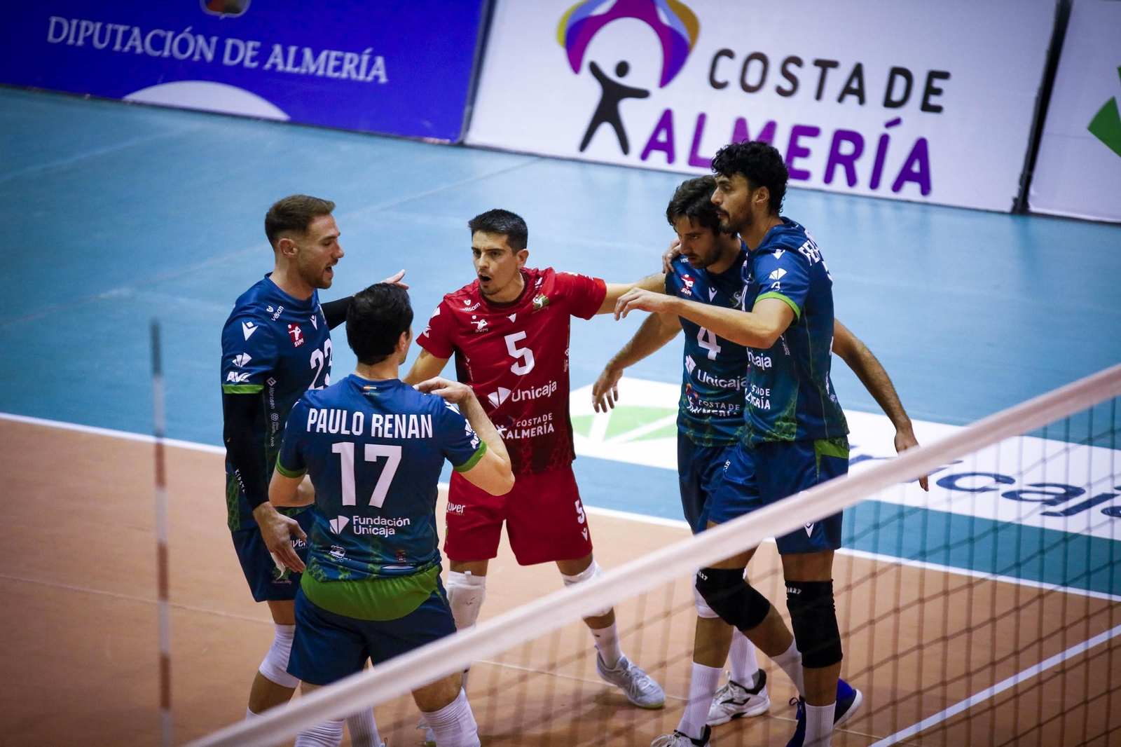 Unicaja Costa de Almería-Arenal Emeve de la Superliga, en imágenes