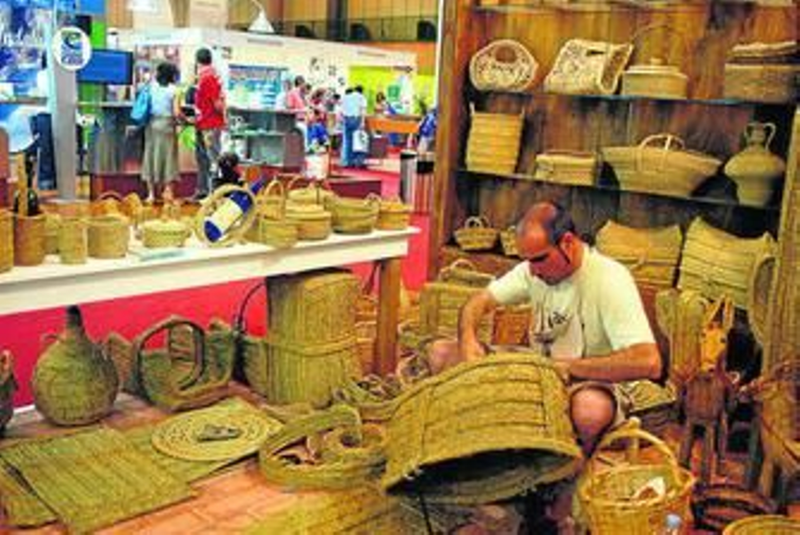 Uno de los expositores de los artesanos en una edición pasada de Ferantur.