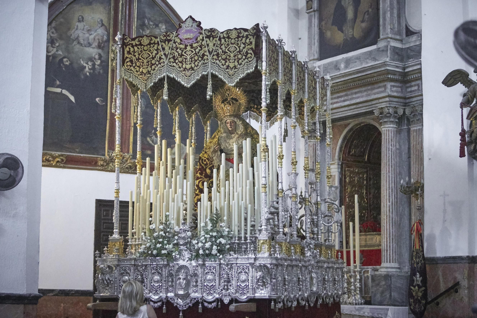 El palio de Amargura ya se encuentra preparado para su salida extraordinaria en el día de hoy.