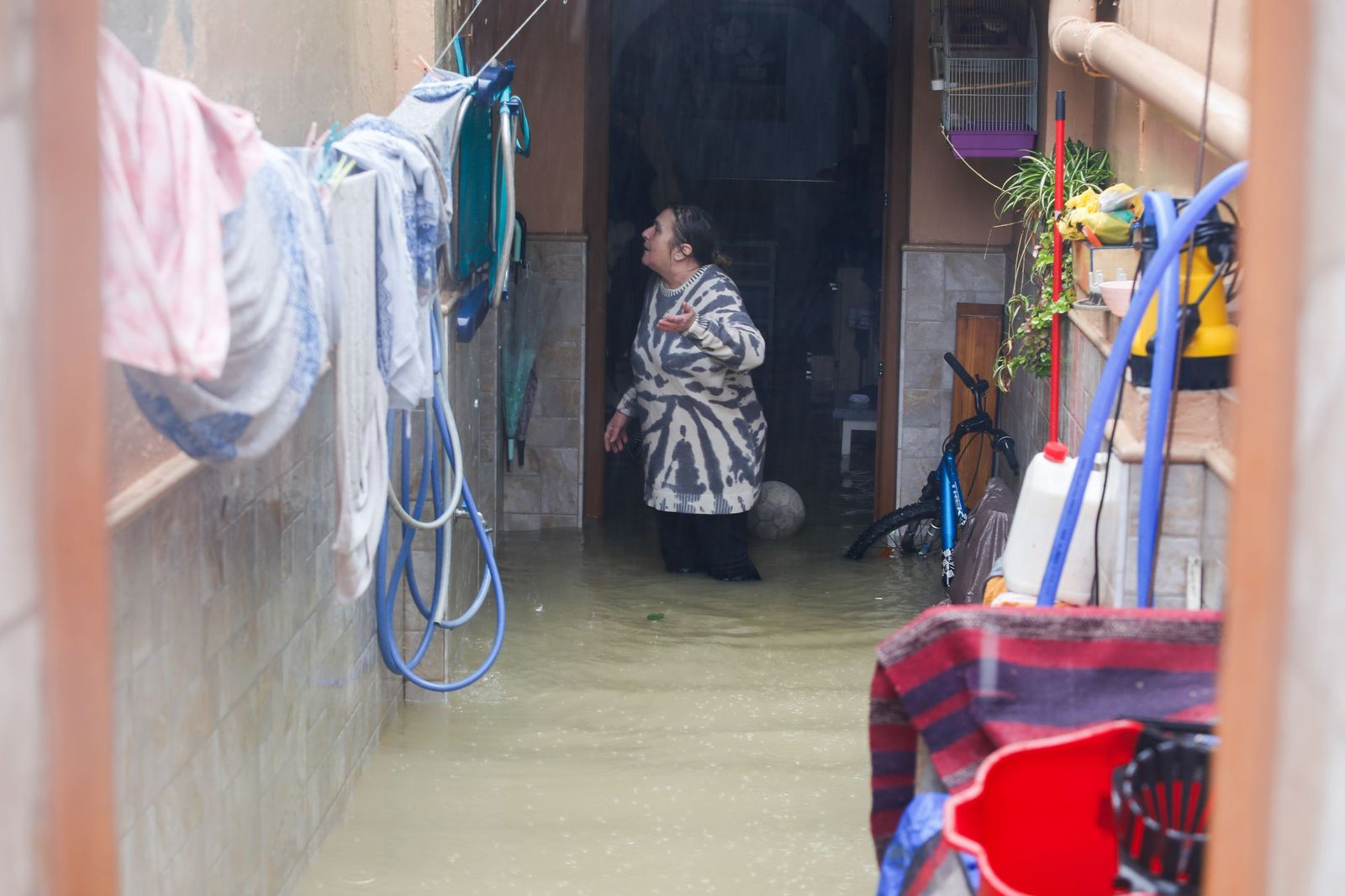 Fotos del temporal de lluvia y viento por la borrasca Kristin en el Campo de Gibraltar
