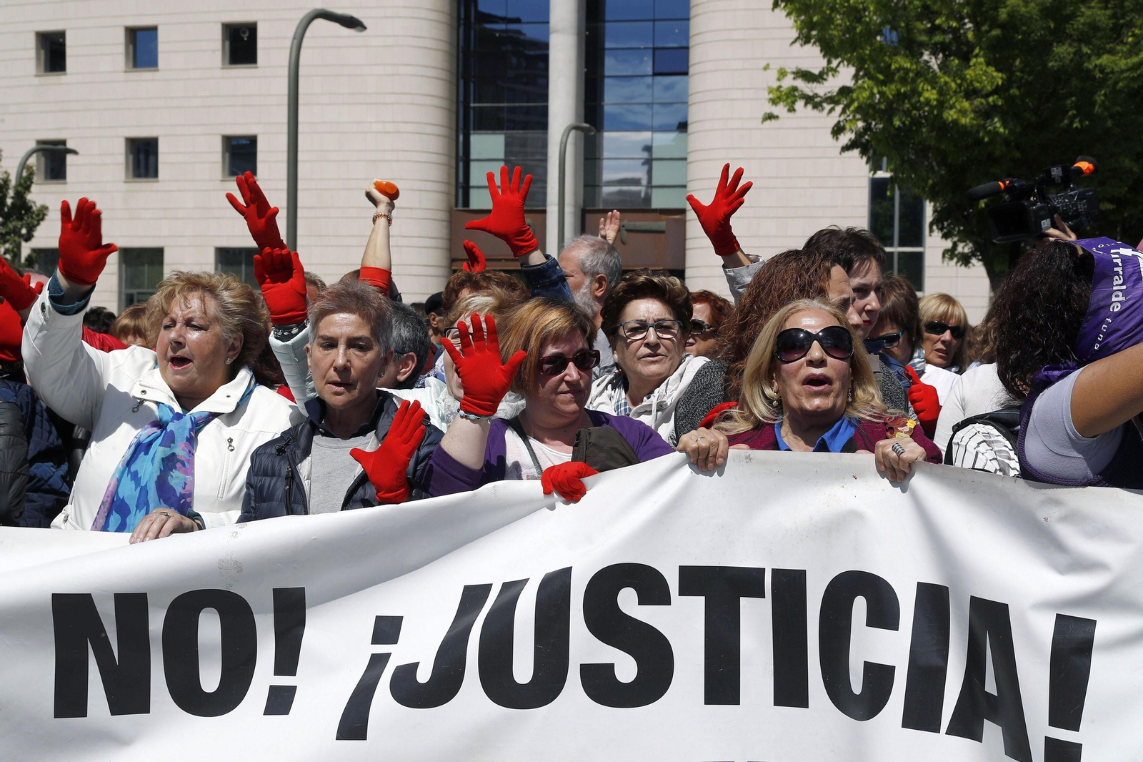 Manifestación en Pamplona por el caso de delito sexual más conocido de los últimos años, el de la Manada.