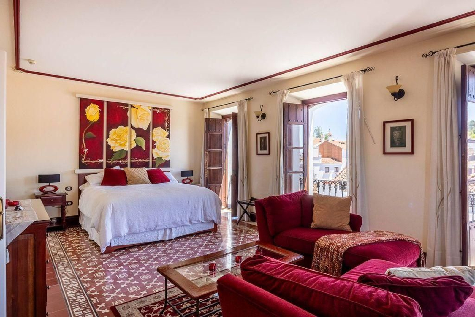 Así es el espectacular hotel boutique que está a la venta en Aracena Así es el espectacular hotel boutique que está a la venta en Aracena