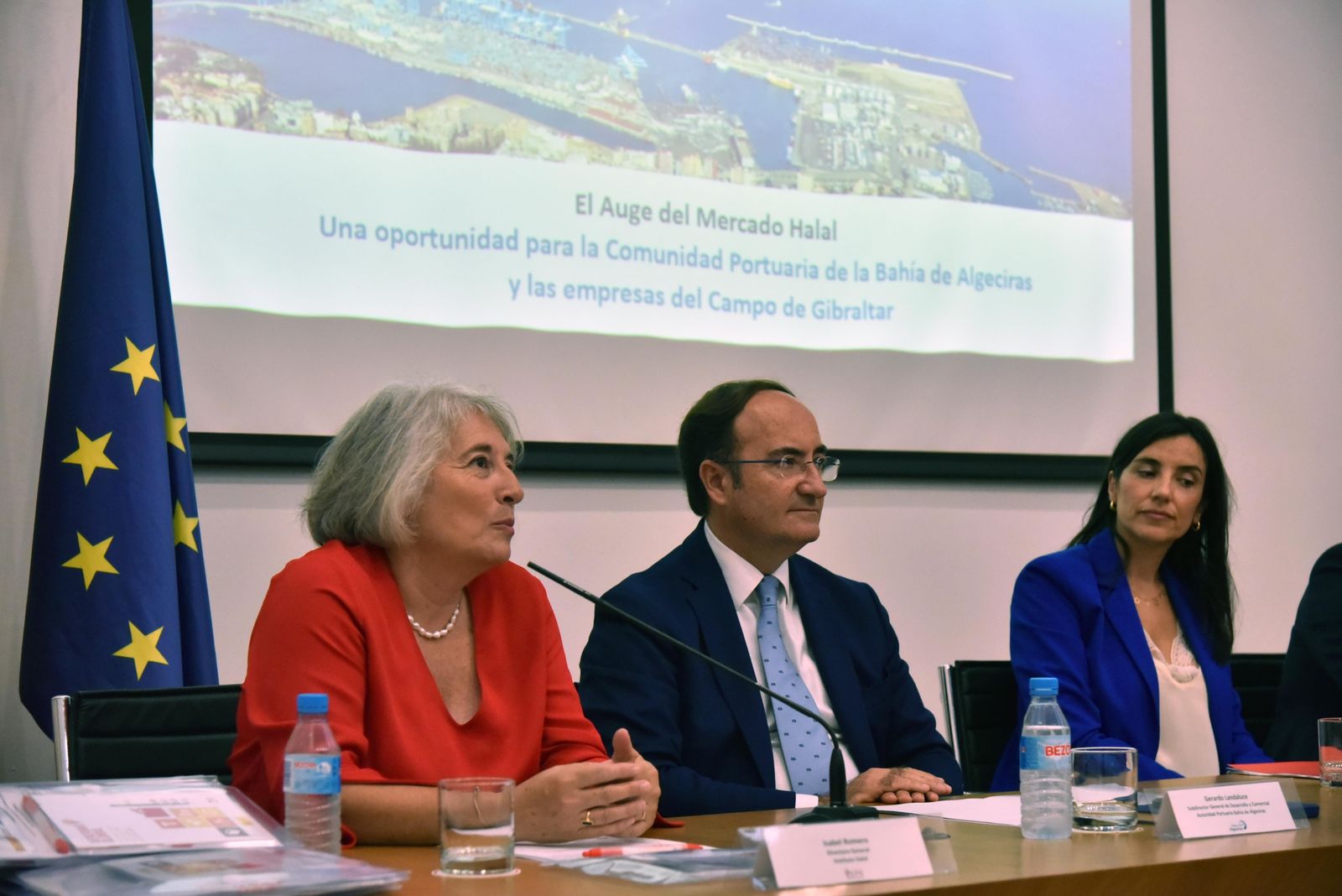 La directora del Instituto Halal, Isabel Romero, interviene en la presentación de la jornada, ayer.