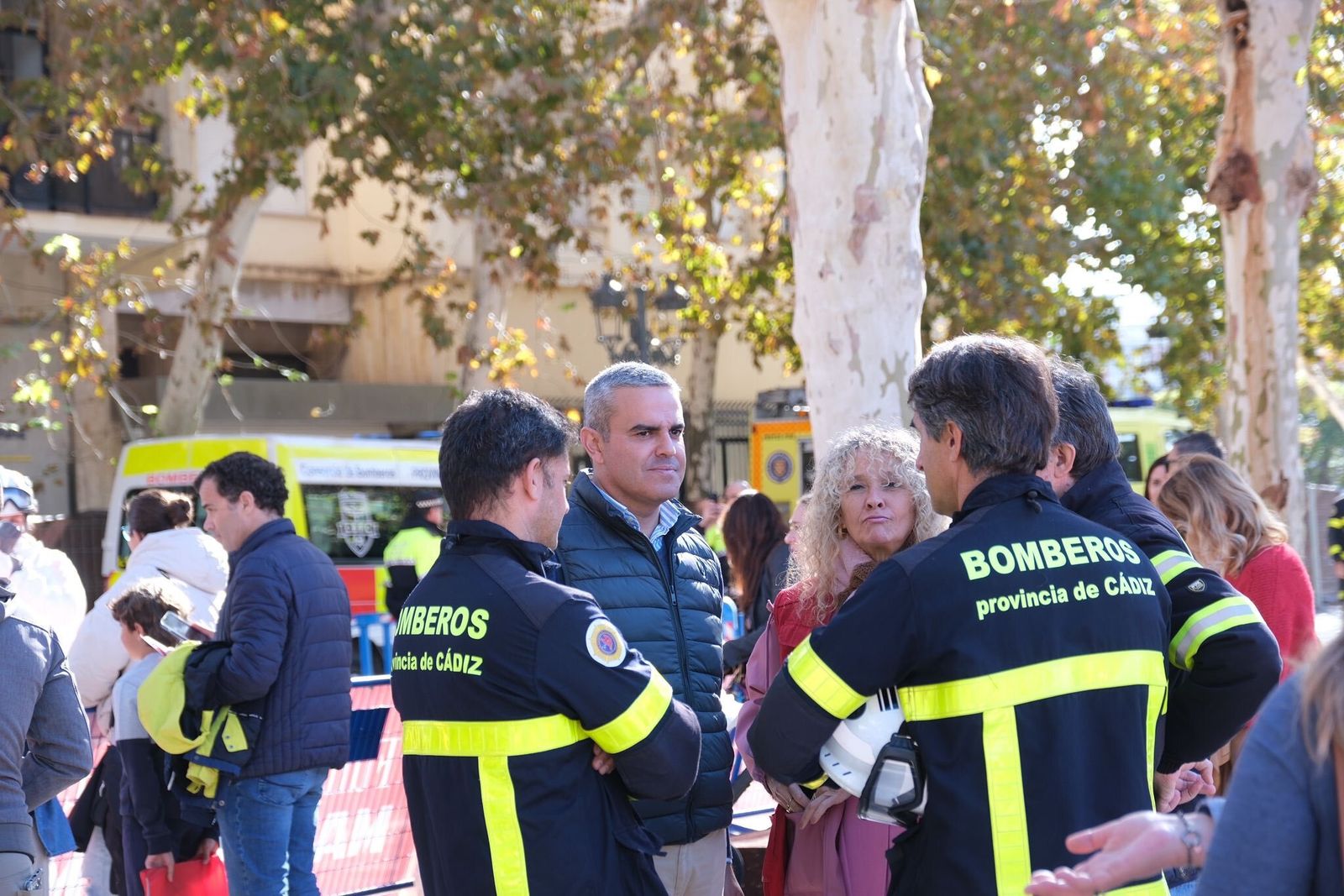 El presidente del Consorcio, José Ortiz, junto a personal durante las actividades de la semana de la prevención.
