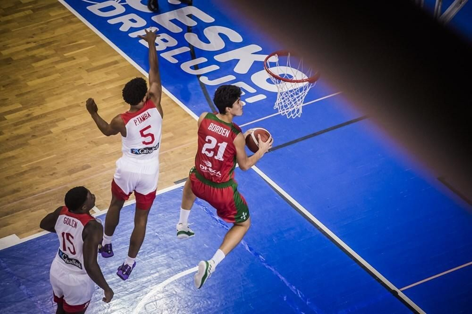 Fotos: los cinco 'malagueños' con España sub 20 en Brno