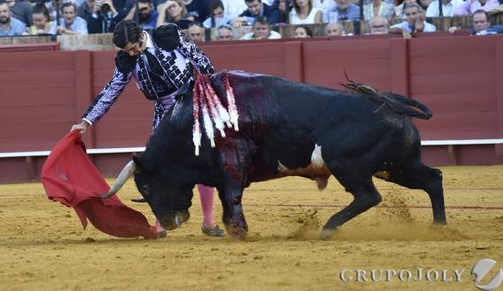 Morante de la Puebla en el cuarto toro./ Juan Carlos Vázquez