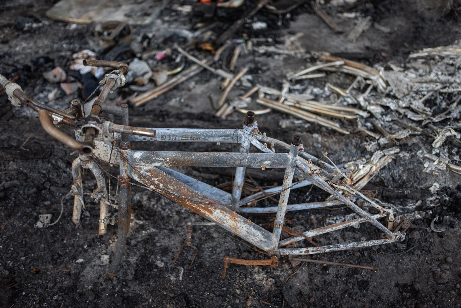 Imágenes del incendio en el poblado chabolista de Lucena del Puerto