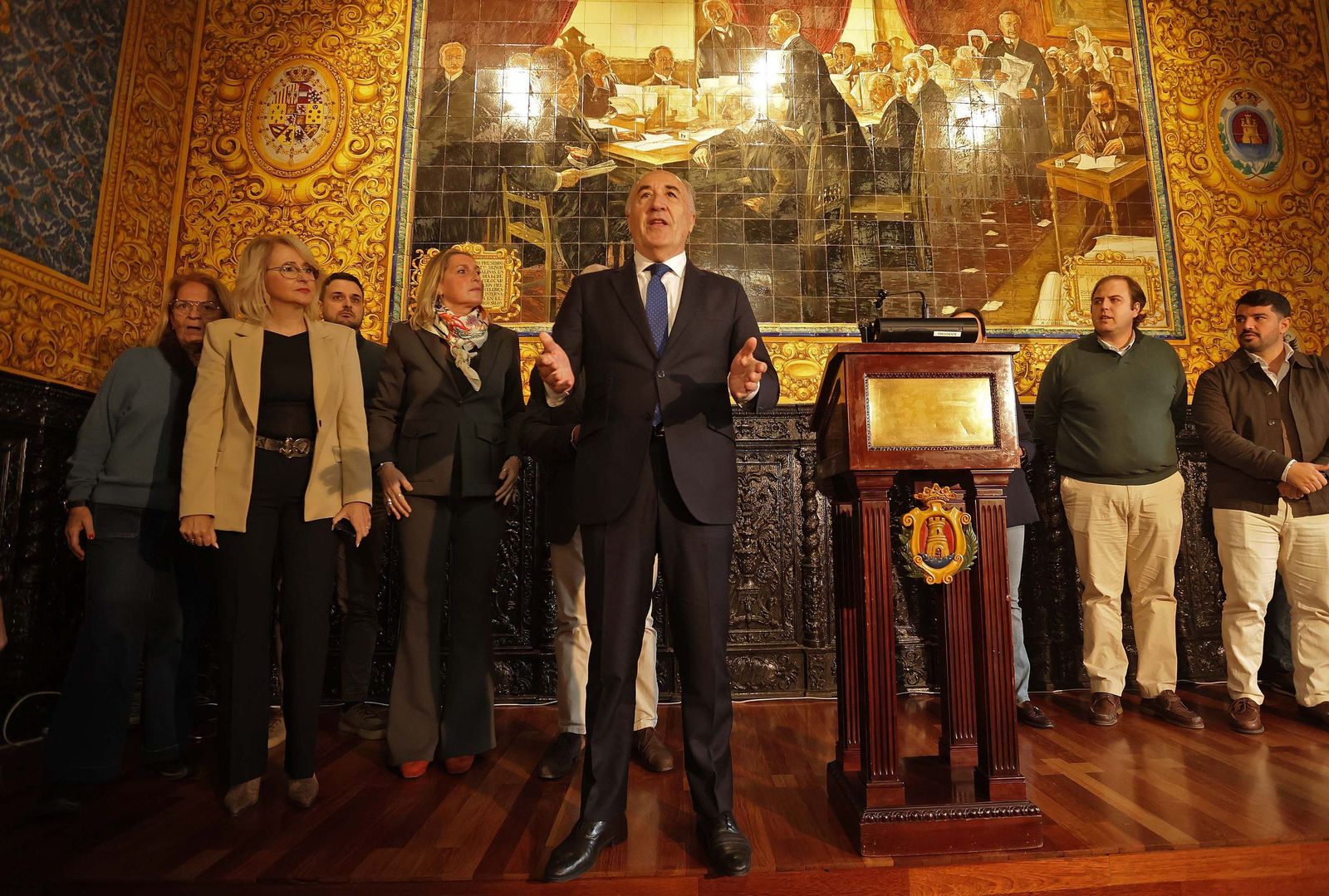 Fotos de la rueda de prensa de José Ignacio Landaluce tras el archivado de la denuncia del PSOE por la Fiscalía del Tribunal Supremo