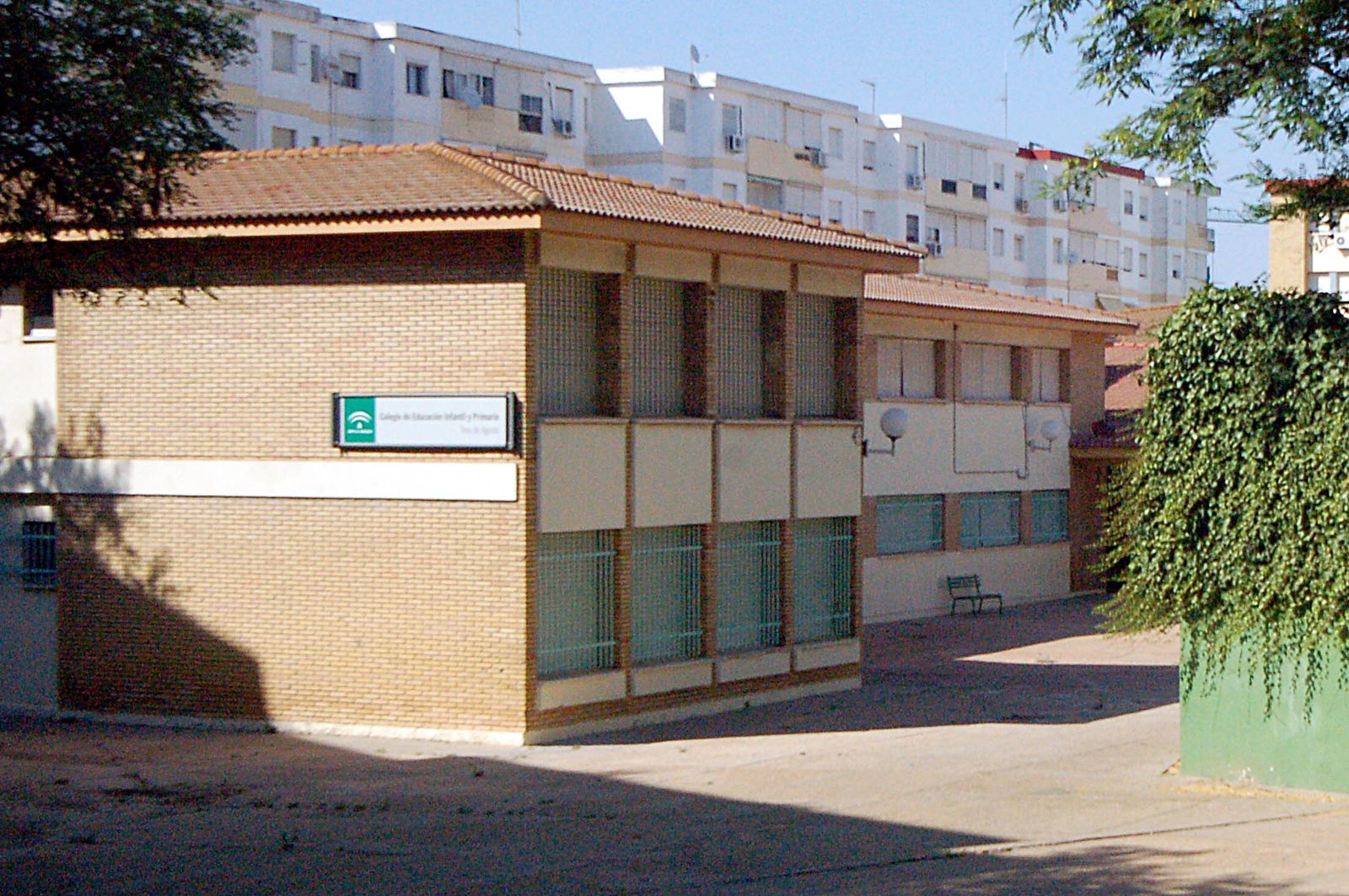 Colegio Tres de agosto.