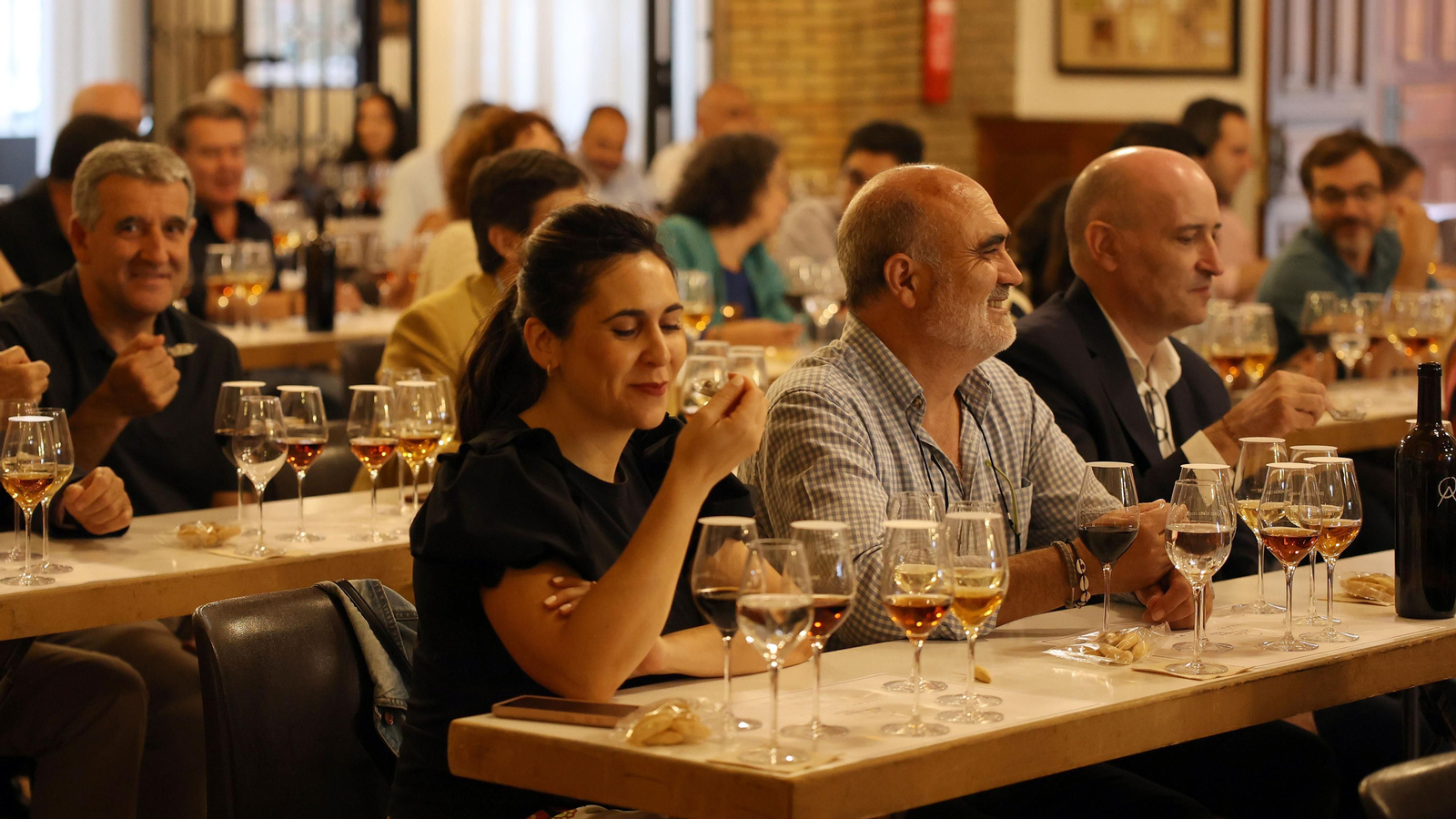 Cata taller de vinos de Jerez en el Consejo Regulador Cata taller de vinos de Jerez en el Consejo Regulador