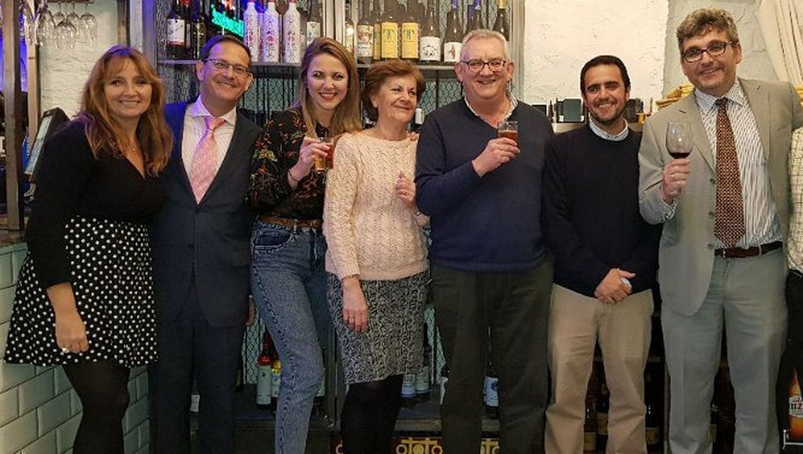 Charo Domínguez, Paco Guerra, Marisa Gallardo, Mercedes Mayuet, Manolo Romero, Felipe de Cózar, José Carlos Cotorruelo y Emilio Rodríguez.