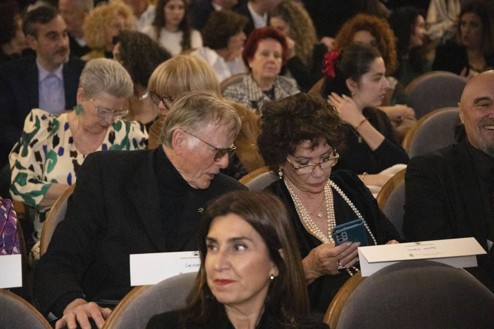 El estreno en Almería del largometraje documental "Concha Robles", en imágenes